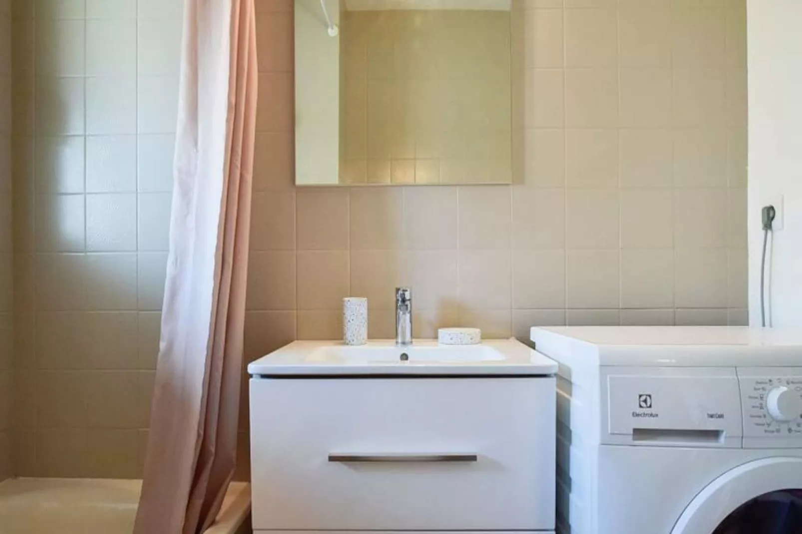 Résidence Palm Beach Studio Avec Terrasse A 150m Des Plages-Niet-getagd