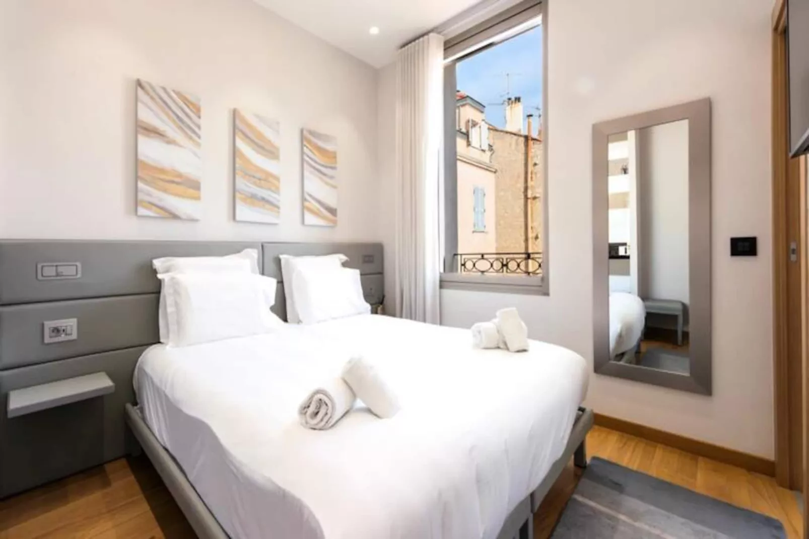 Résidence Duplex 145m² Terrasse Et Ascenseur Privé-Niet-getagd