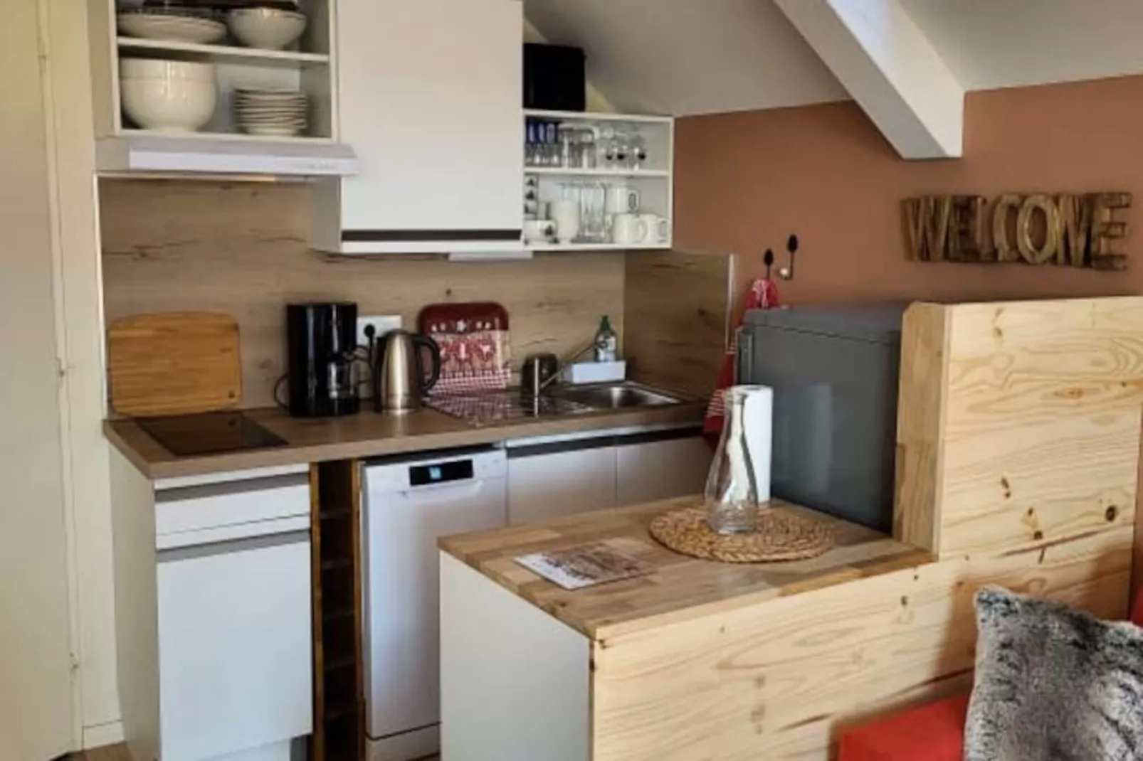 Appartement Spacieux Au Petit Bois, La Féclaz-Niet-getagd