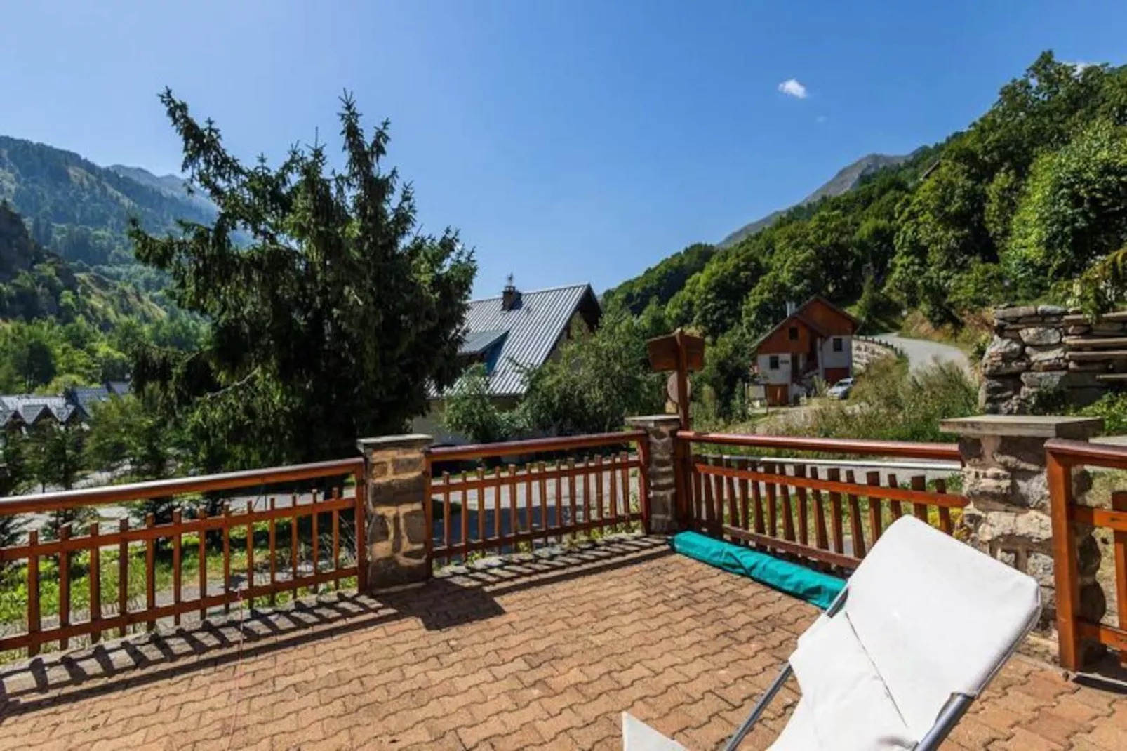 Résidence Les Caquelons-Niet-getagd