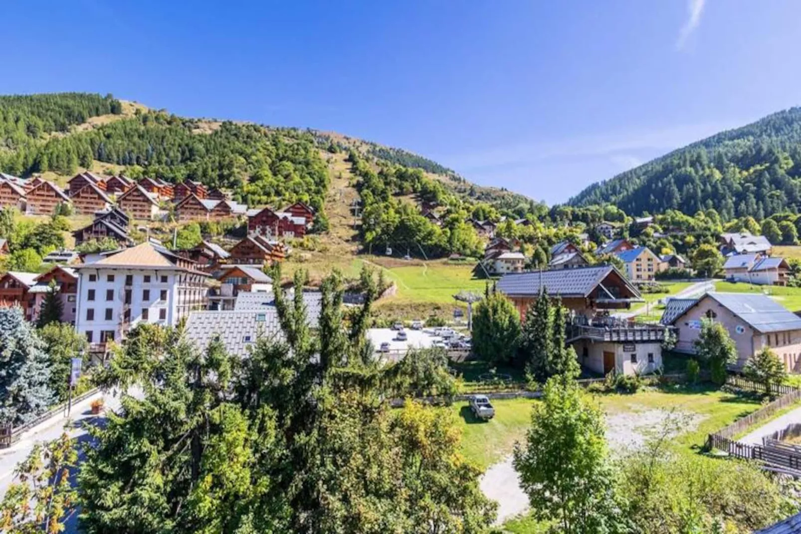 Résidence Royal Neige-Niet-getagd