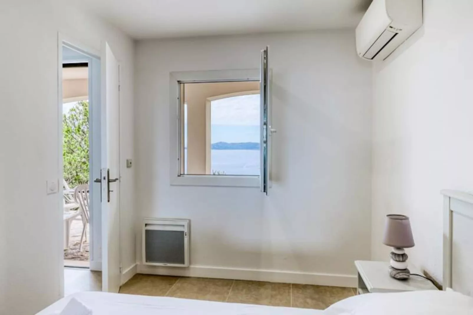 Résidence T2 Lumineux Avec Terrasse Et Vue Mer &ndash; Le Lavandou, Aiguebelle-Niet-getagd