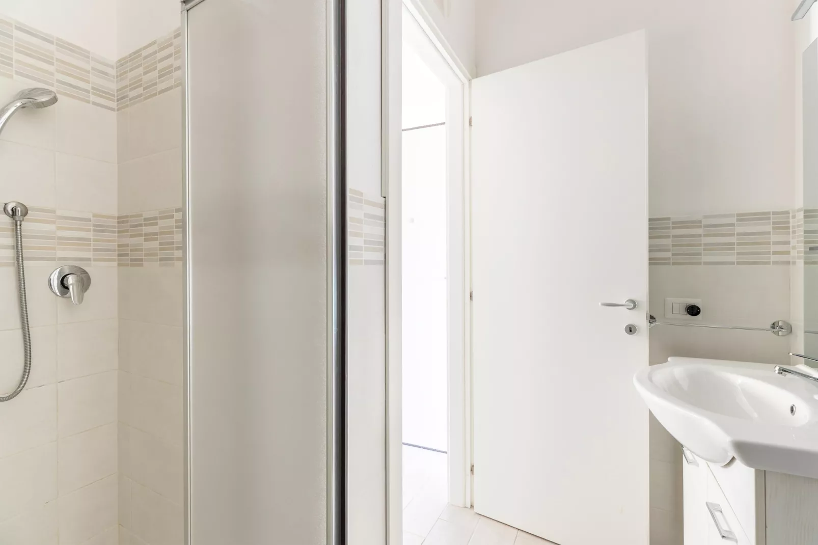 APPARTAMENTO SMERALDO PT-Badkamer