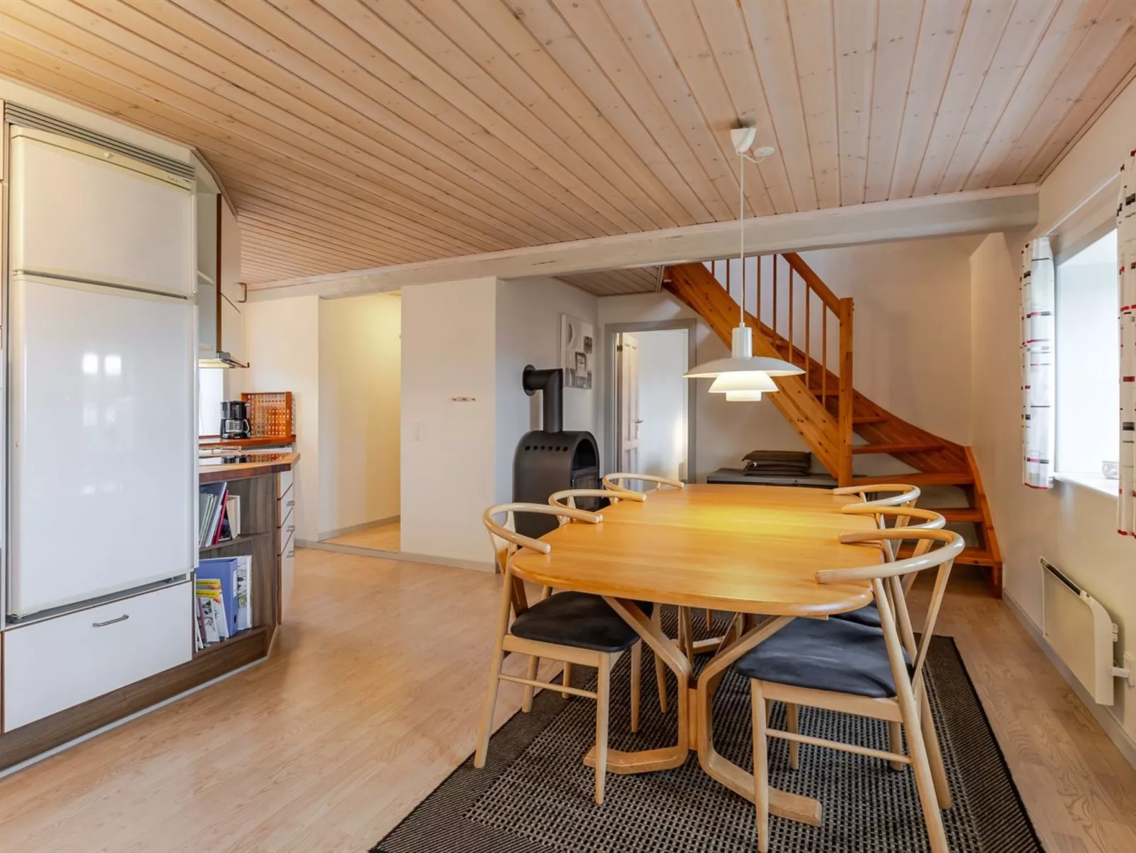 "Arvi" - 100m from the sea-Binnen