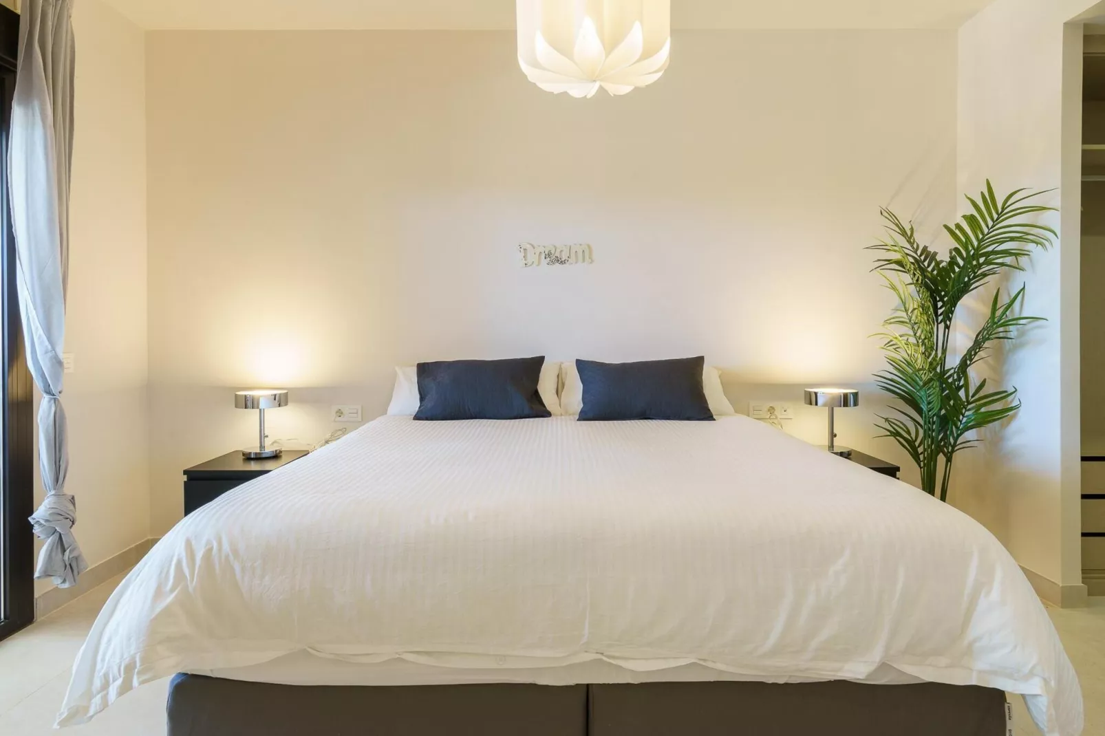 CT 158 - Lotus Jardinana-Slaapkamer