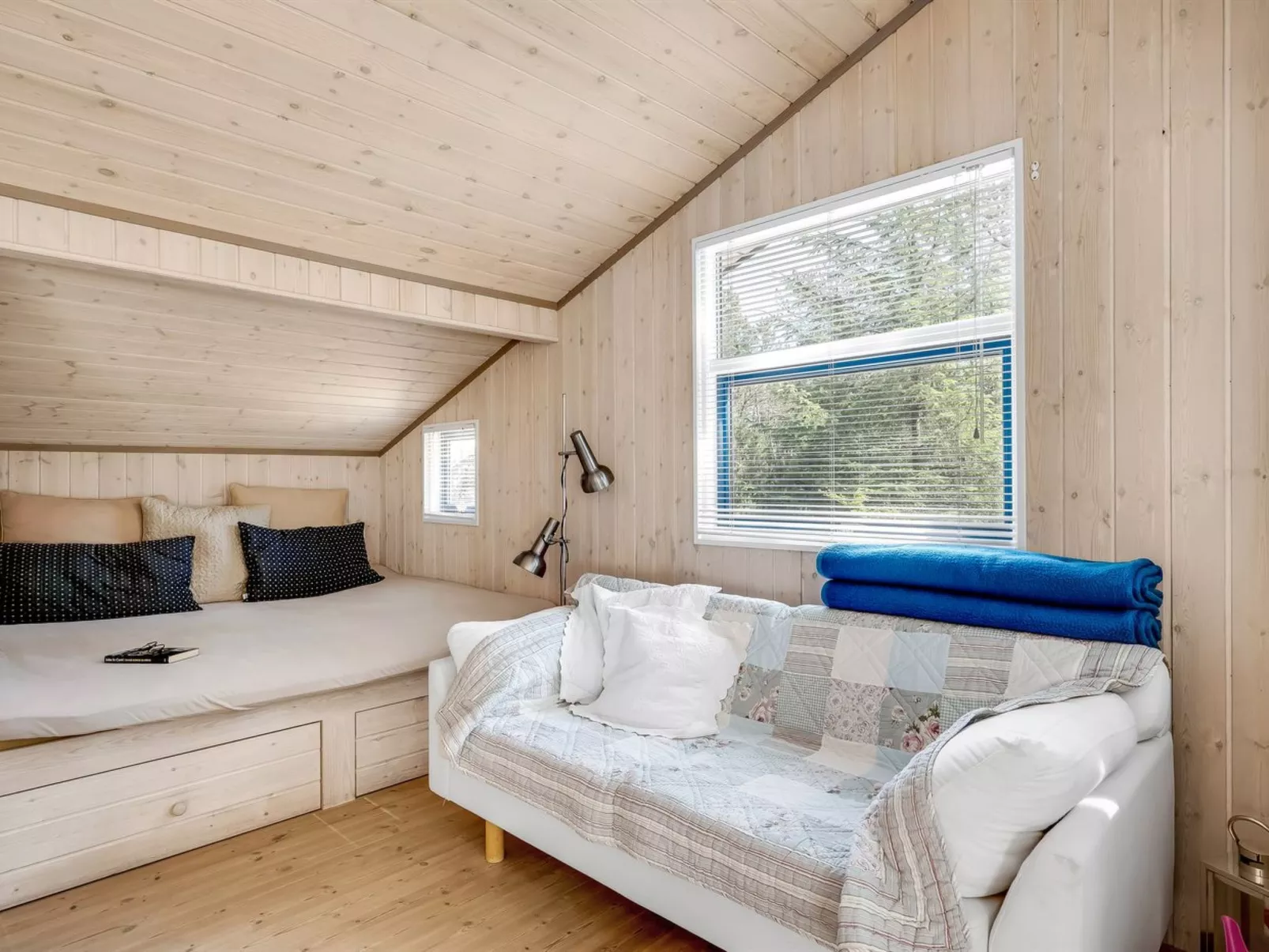 "Hakan" - 4km from the sea-Binnen