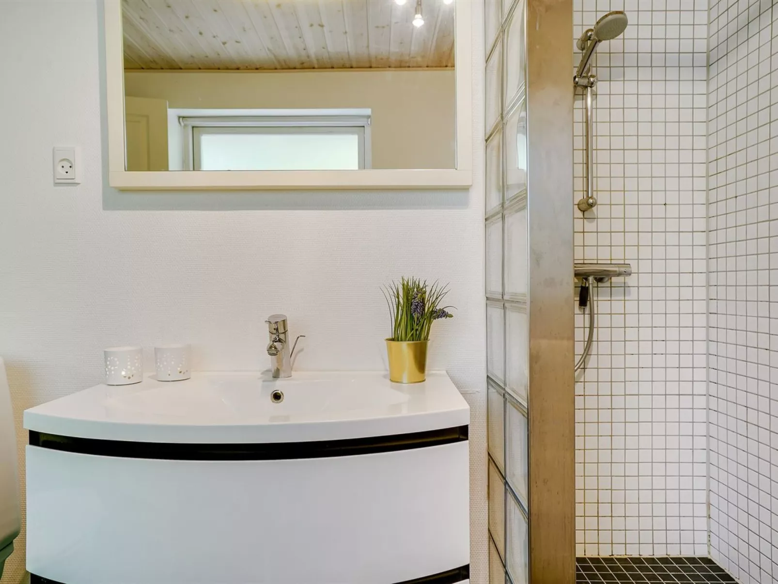 "Epke" - 250m from the sea-Binnen