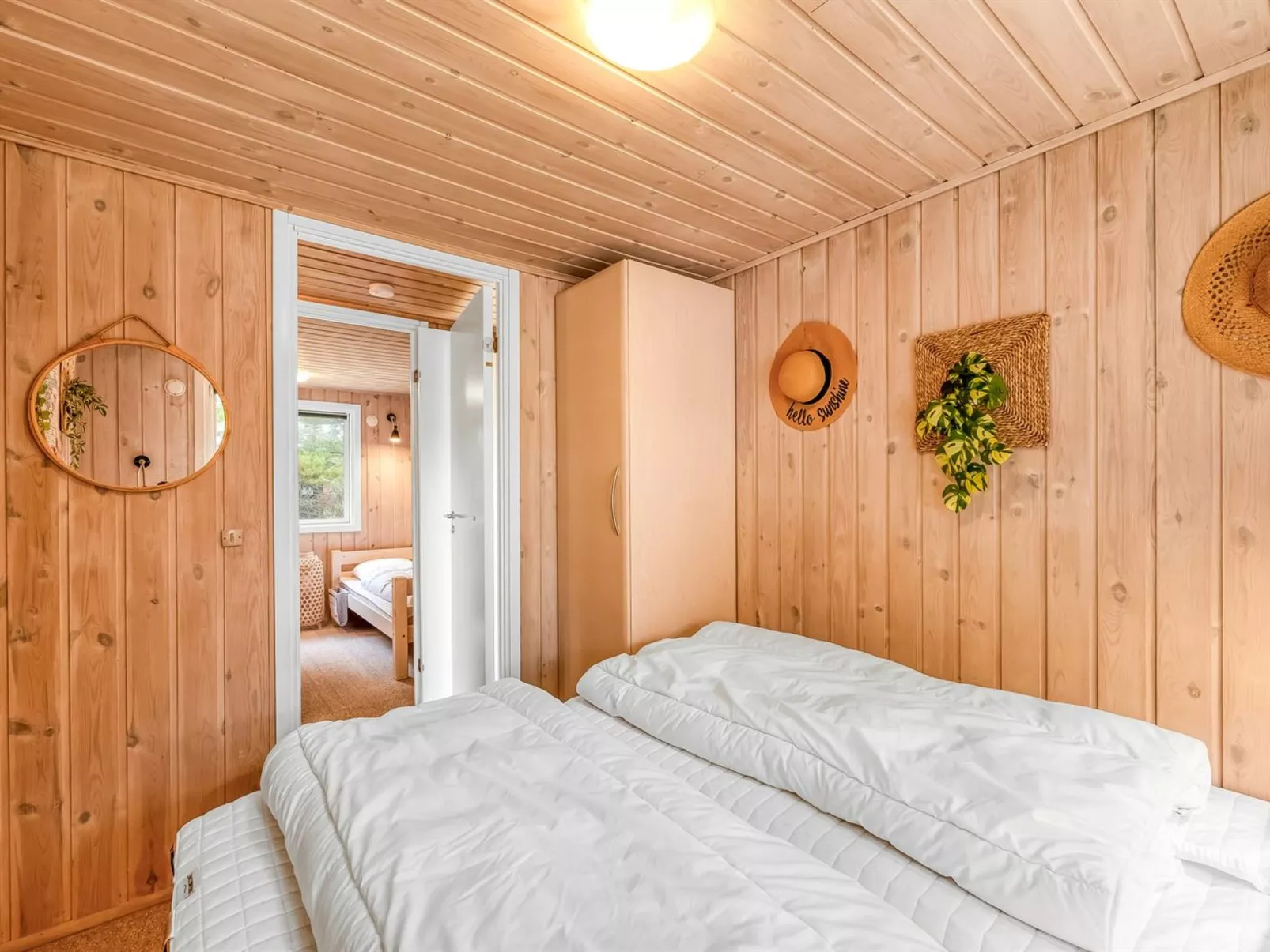 "Toimi" - 500m to the fjord-Binnen