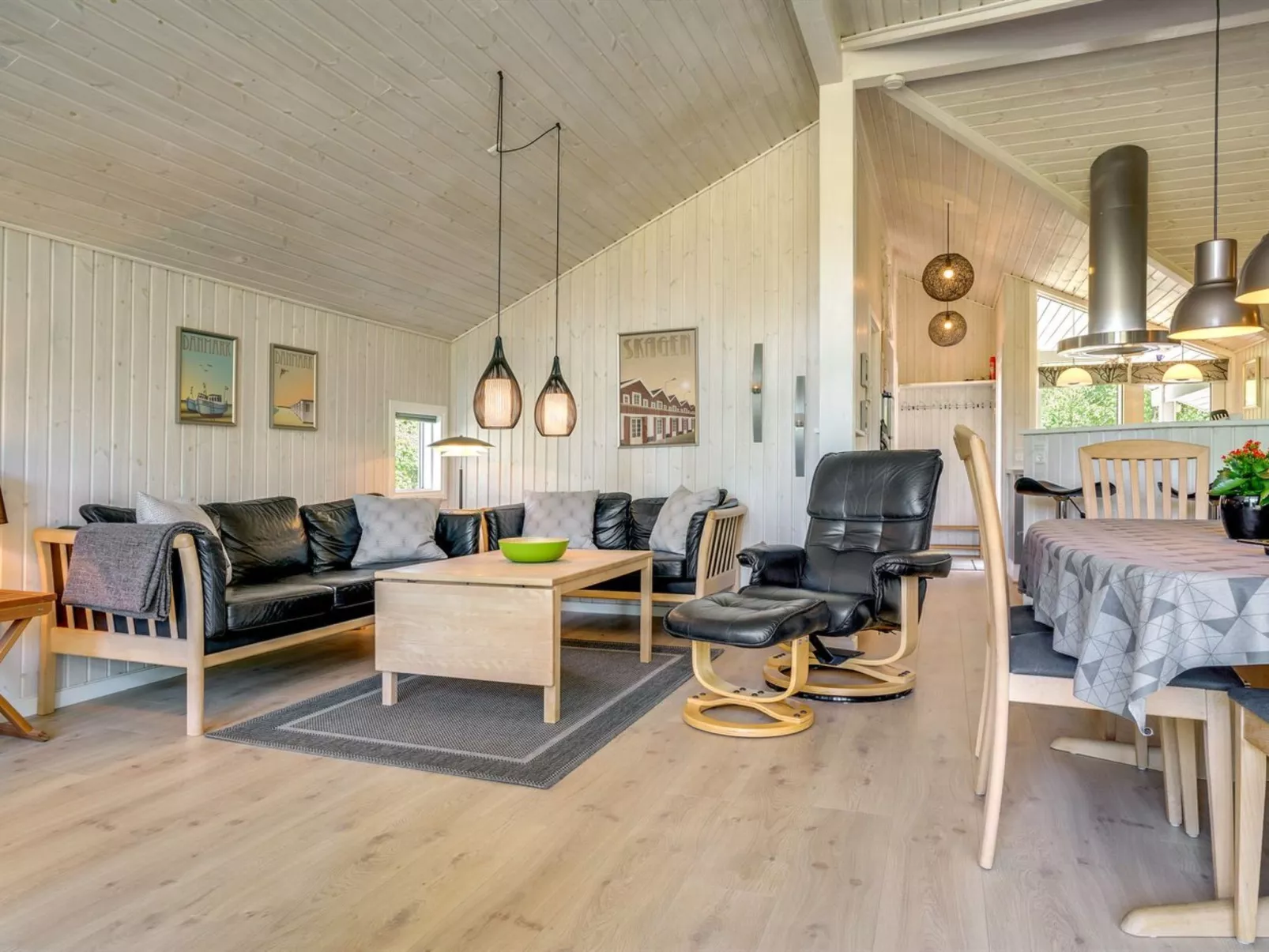 "Esaline" - 400m from the sea-Binnen