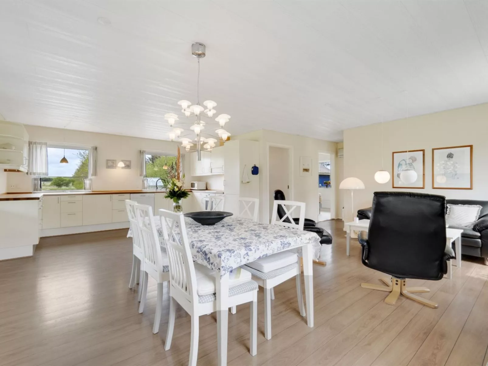 "Mikkeline" - 400m to the fjord-Binnen