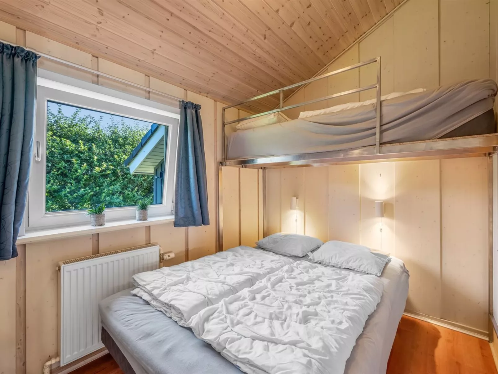 "Findus" - 1.2km to the fjord-Binnen