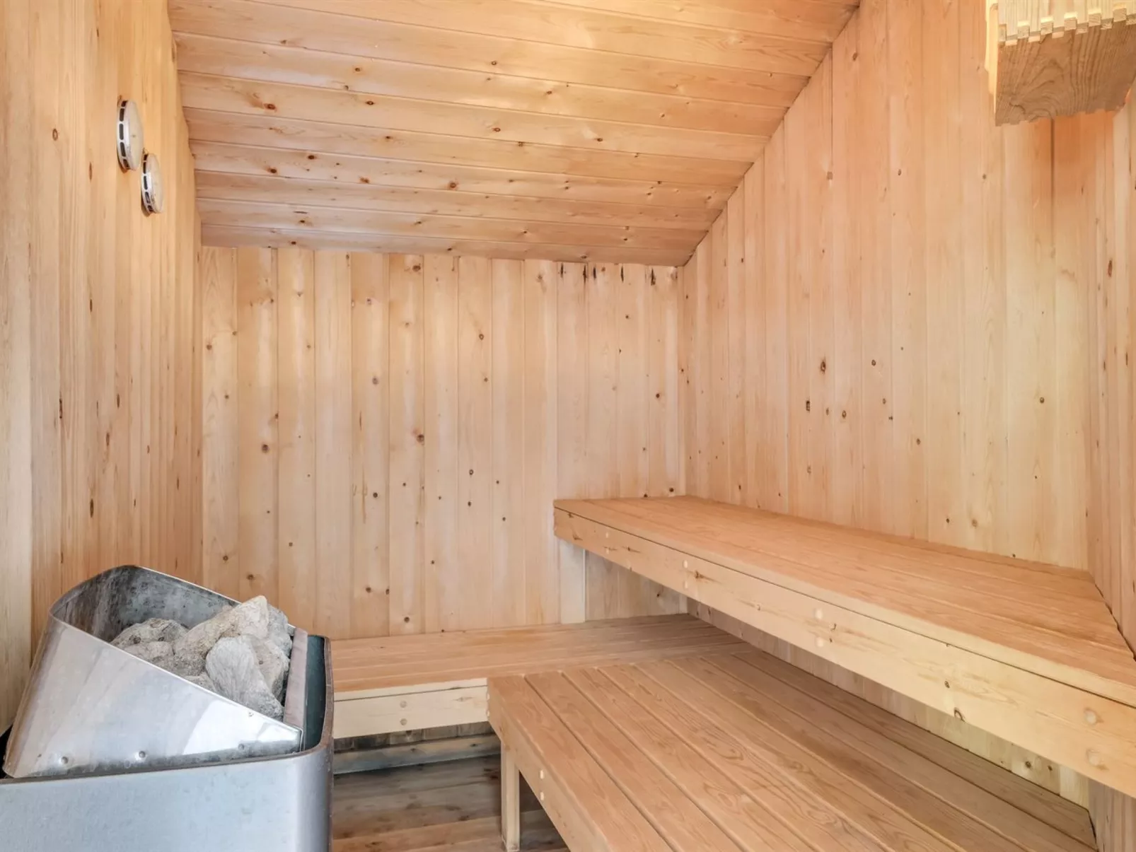 "Joakim" - 350m from the sea-Binnen