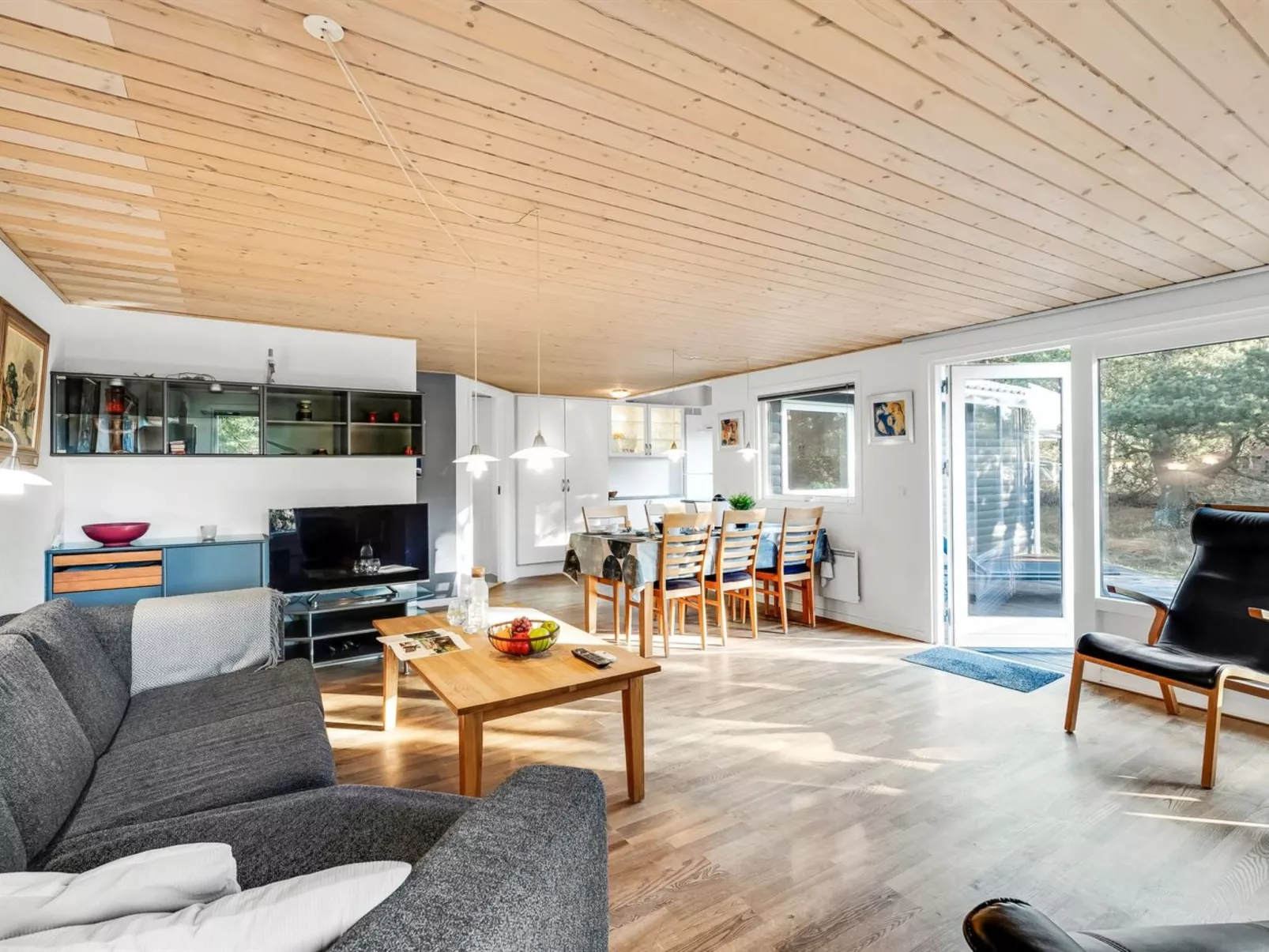 "Jula" - 800m from the sea-Binnen