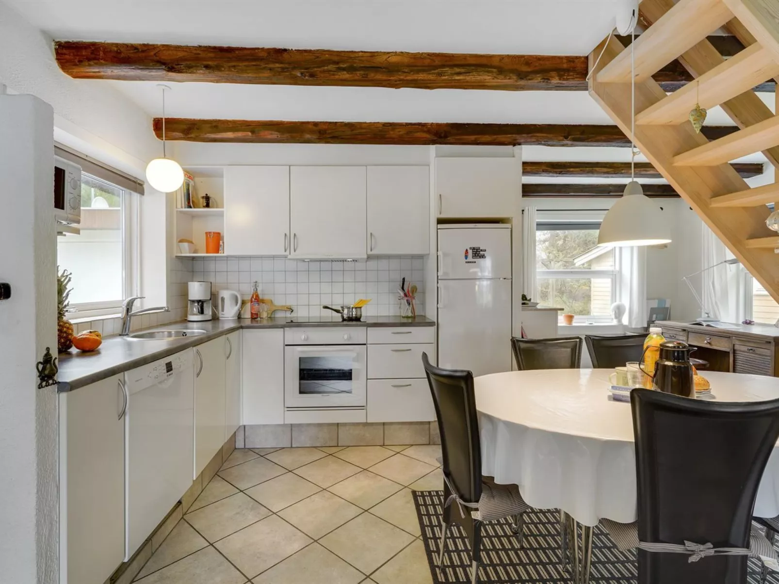 "Lyyli" - 1km from the sea-Binnen