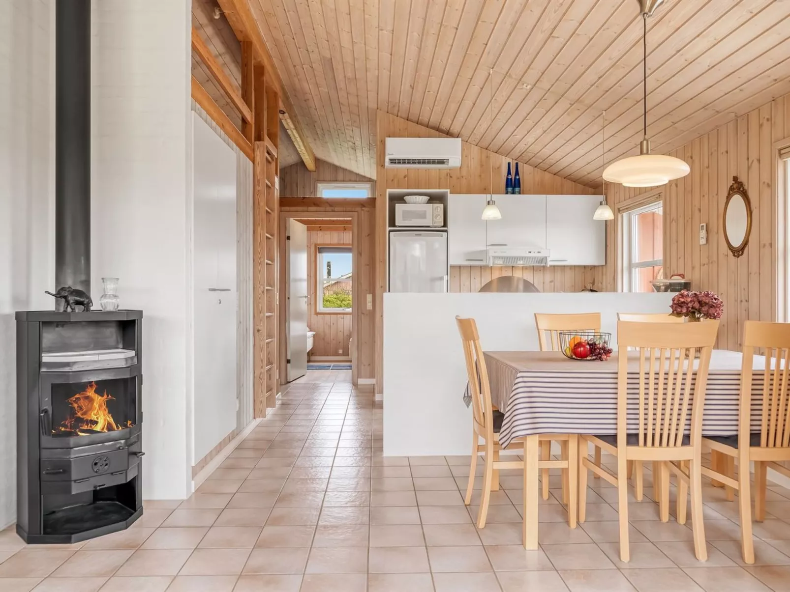 "Dolma" - 75m from the sea-Binnen