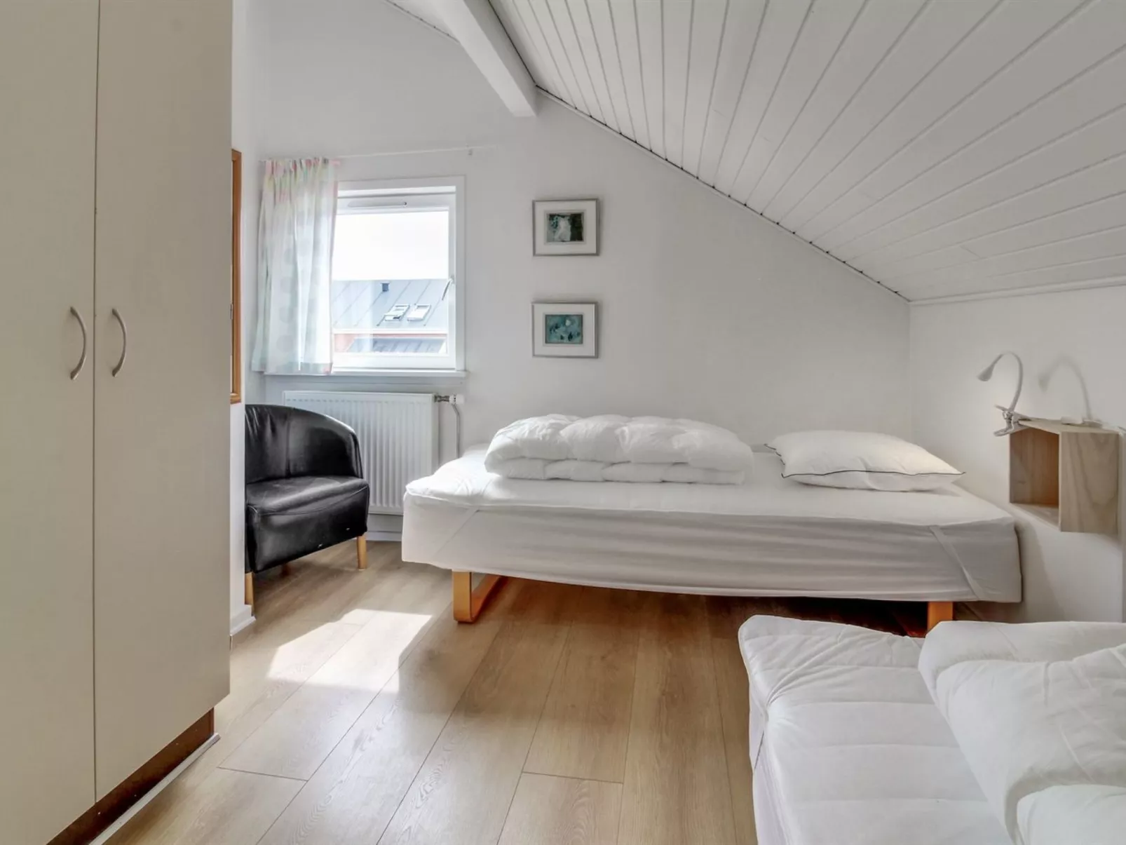 "Raine" - 2.3km from the sea-Binnen