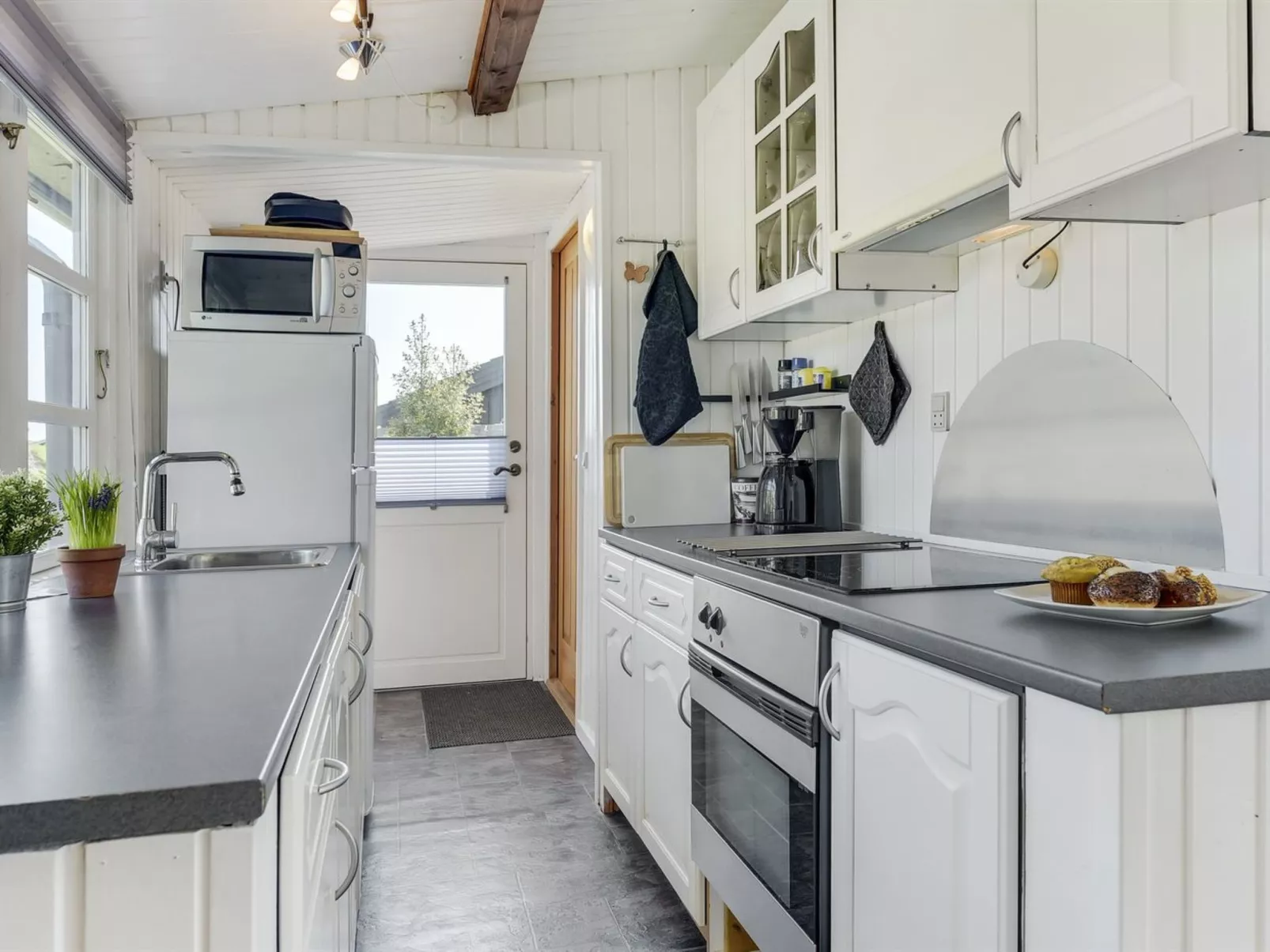 "Tyyni" - 75m from the sea-Binnen