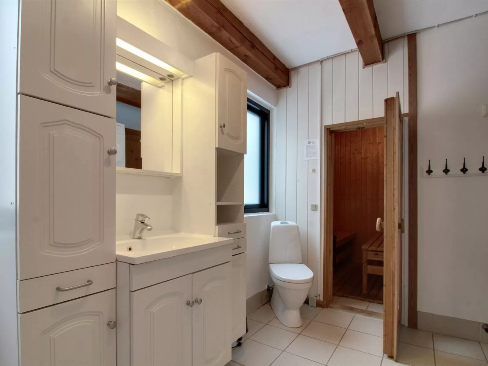 "Vendela" - 2.5km from the sea-Binnen