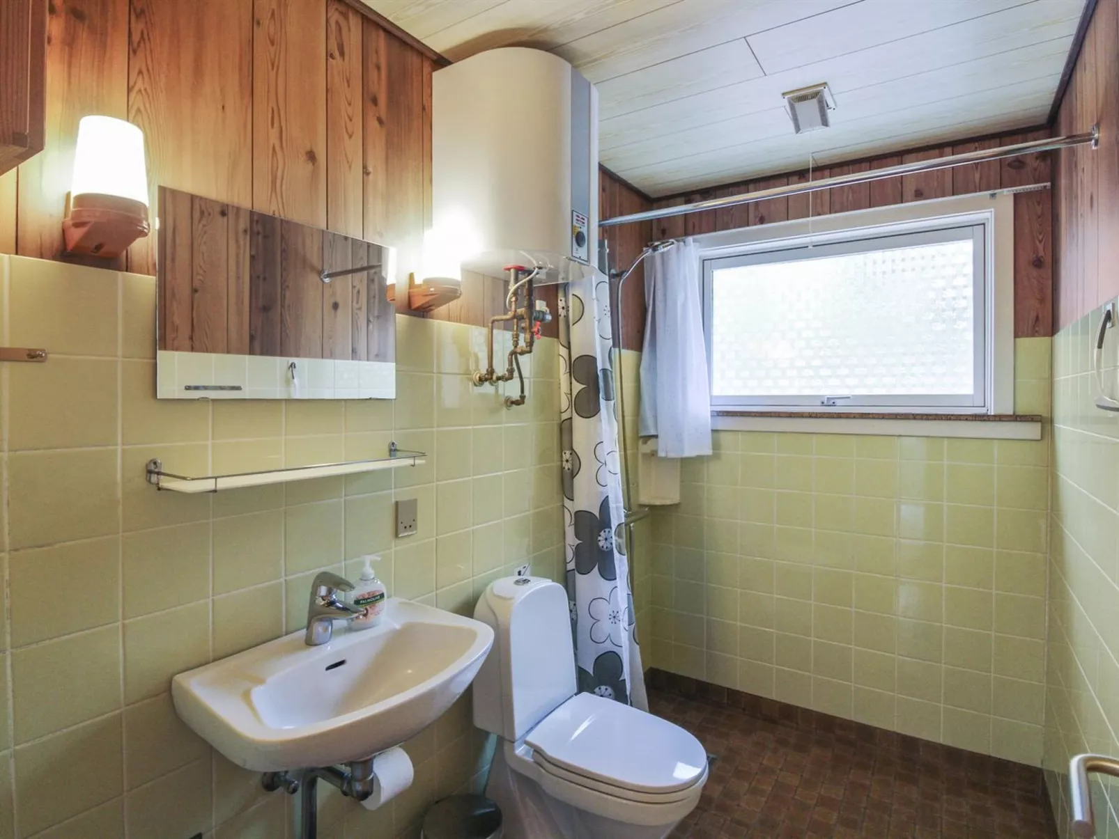 "Michel" - 300m from the sea-Binnen