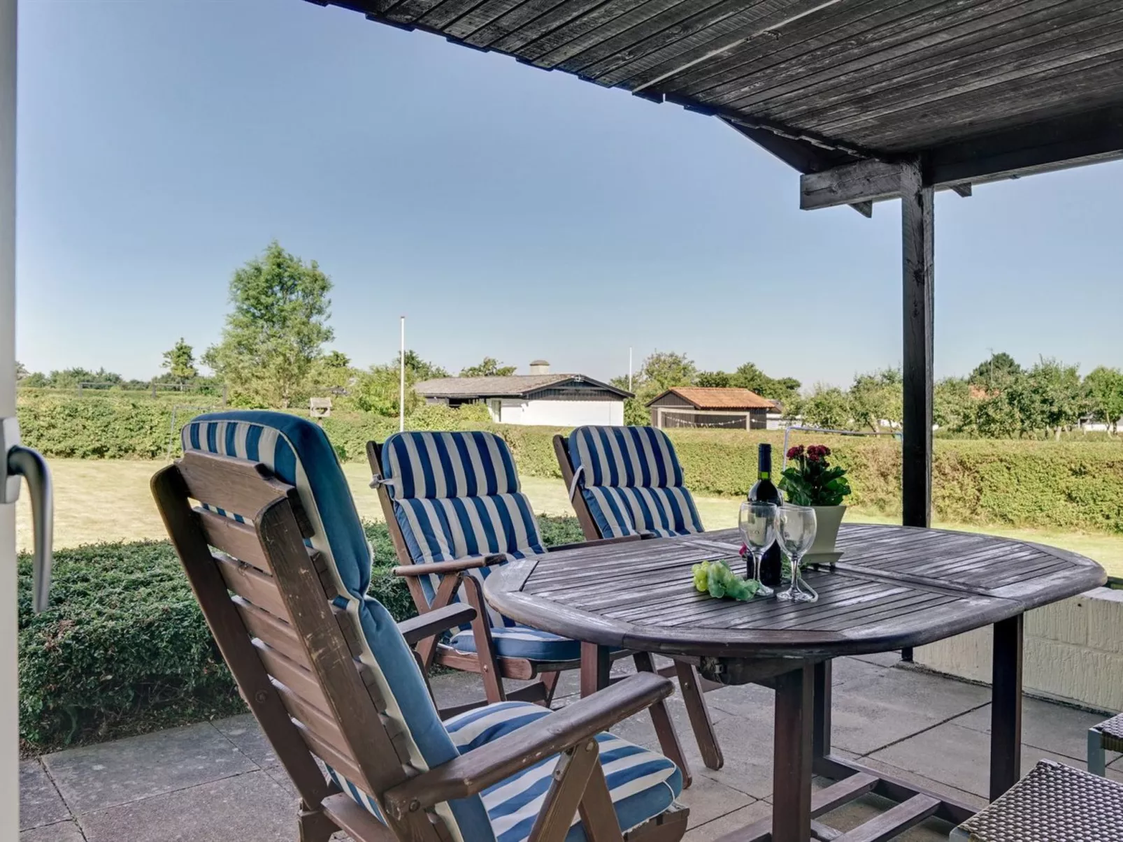 "Evald" - 200m from the sea-Buiten