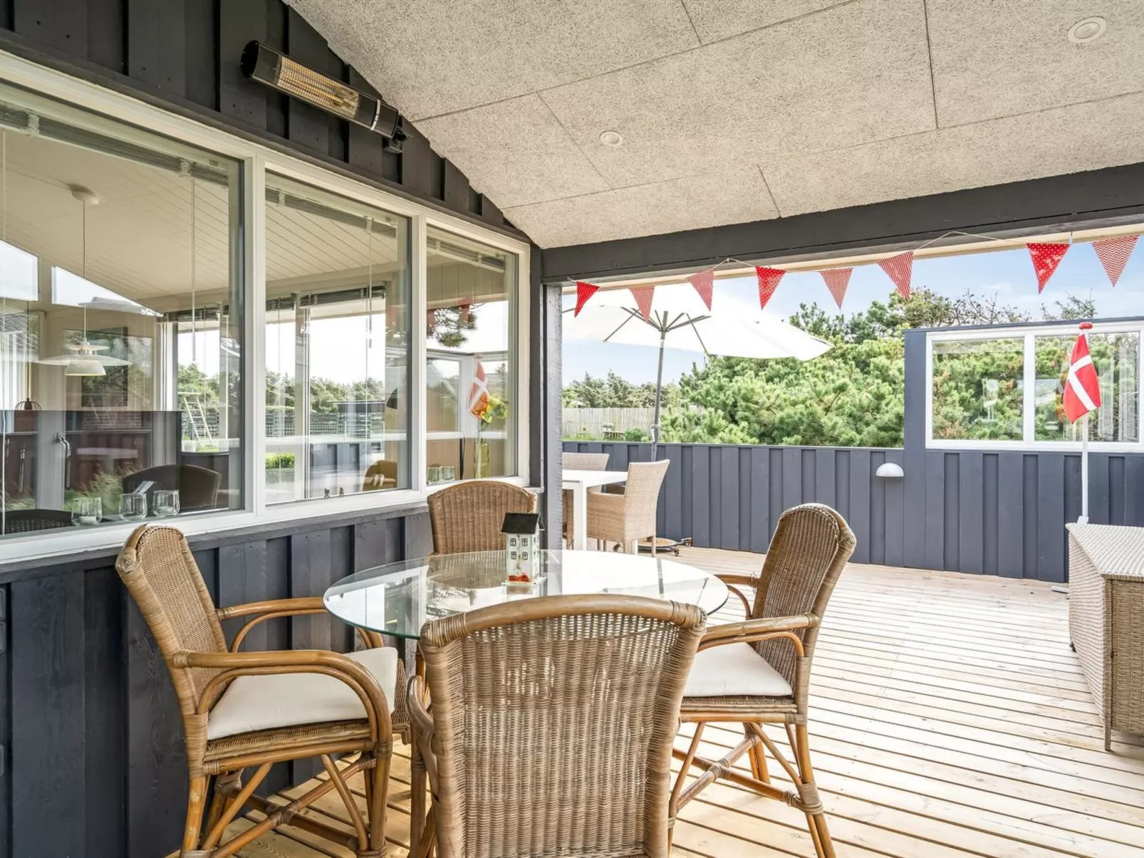 "Hælf" - 400m from the sea-Buiten