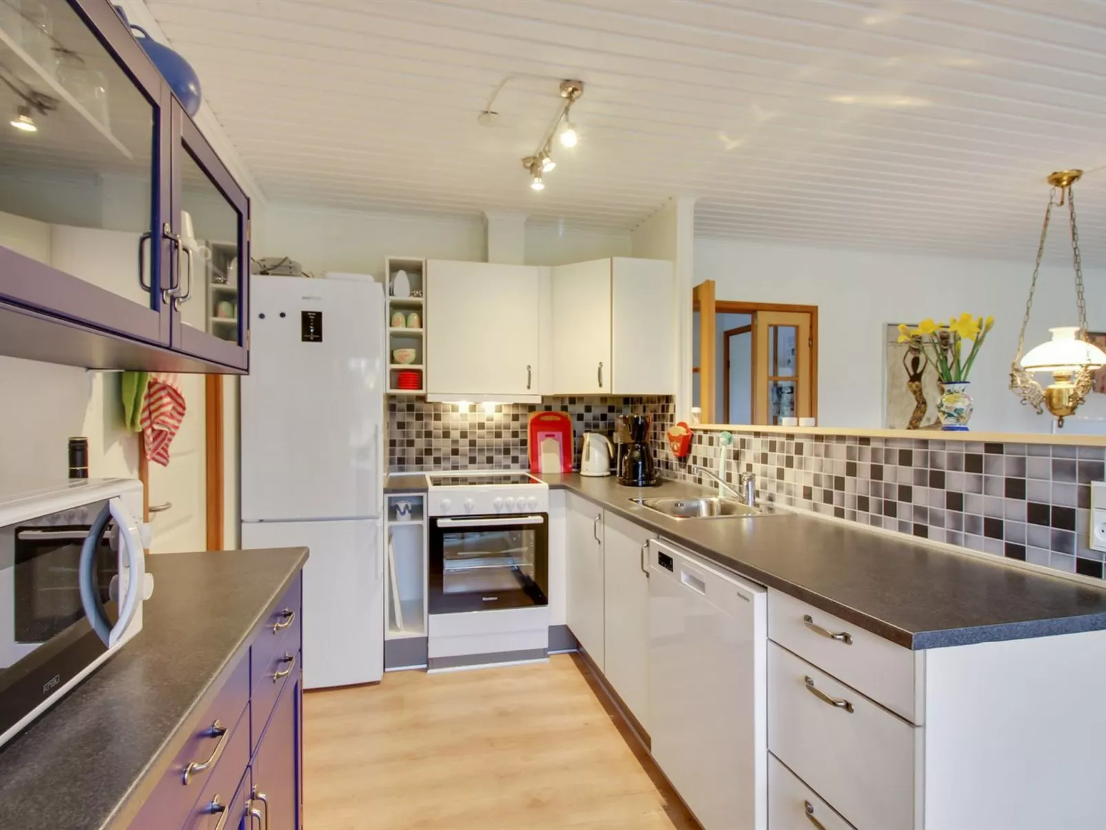 "Botilde" - 1km from the sea-Binnen