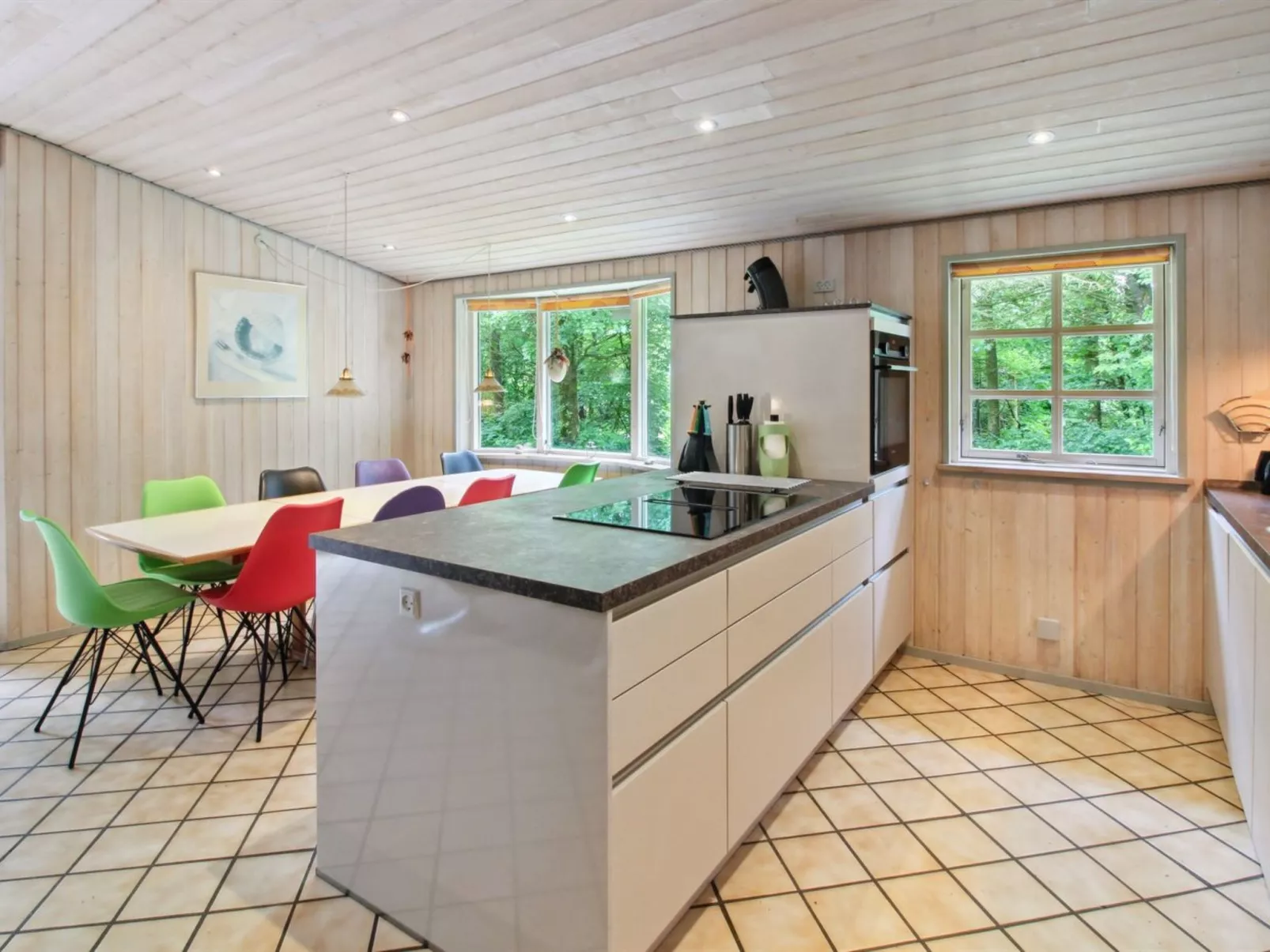 "Joonatan" - 30km from the sea-Binnen