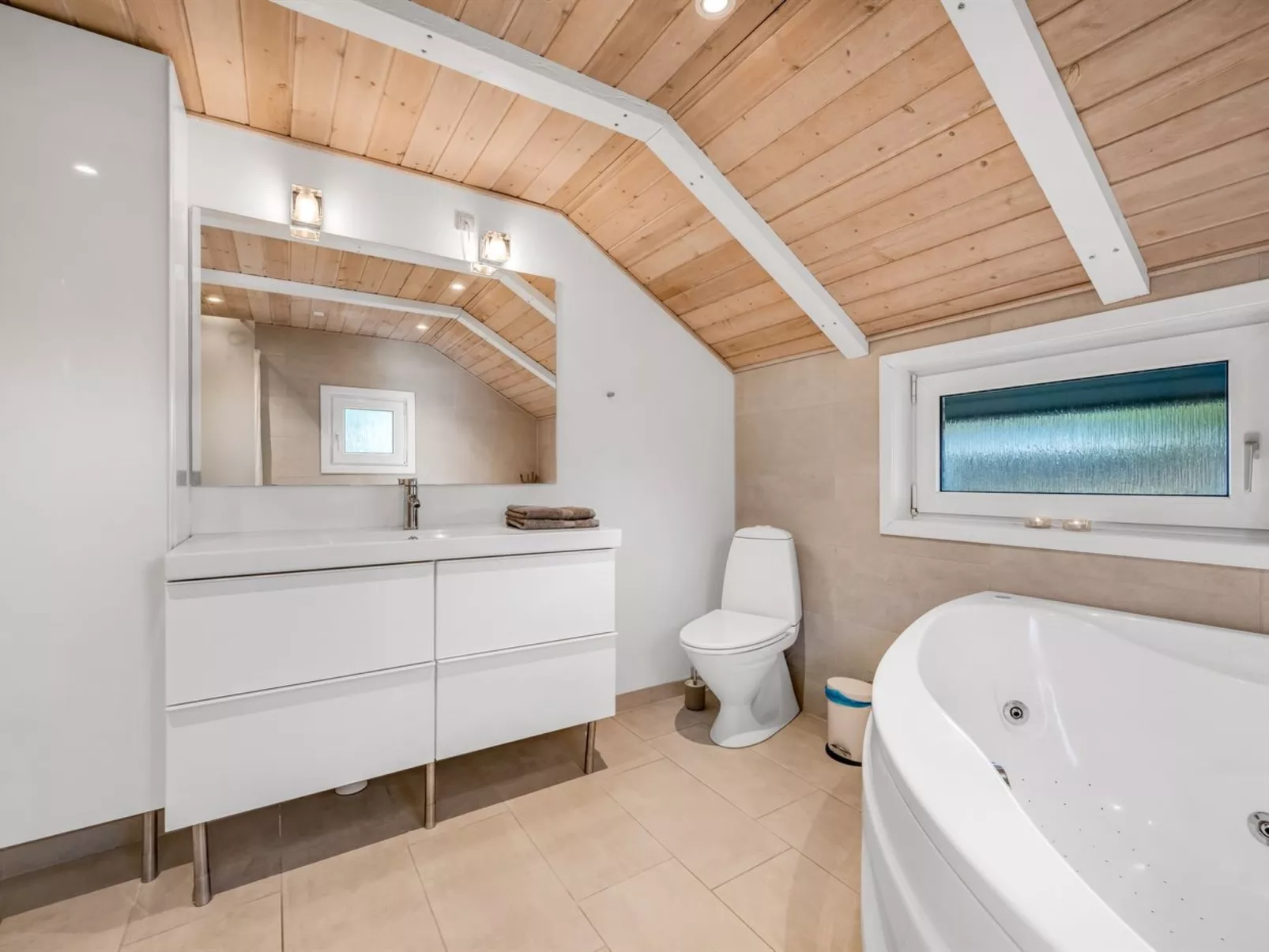 "Yuma" - 1km from the sea-Binnen