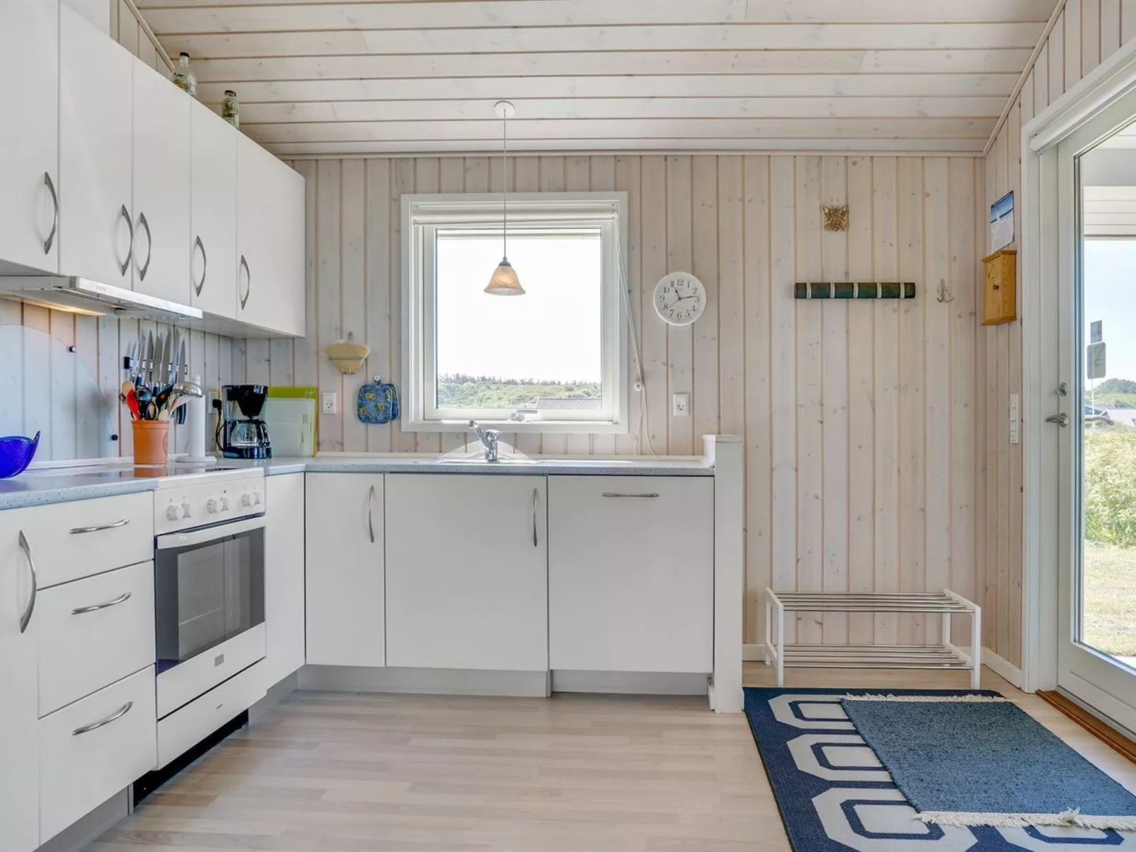 "Hubert" - 150m from the sea-Binnen