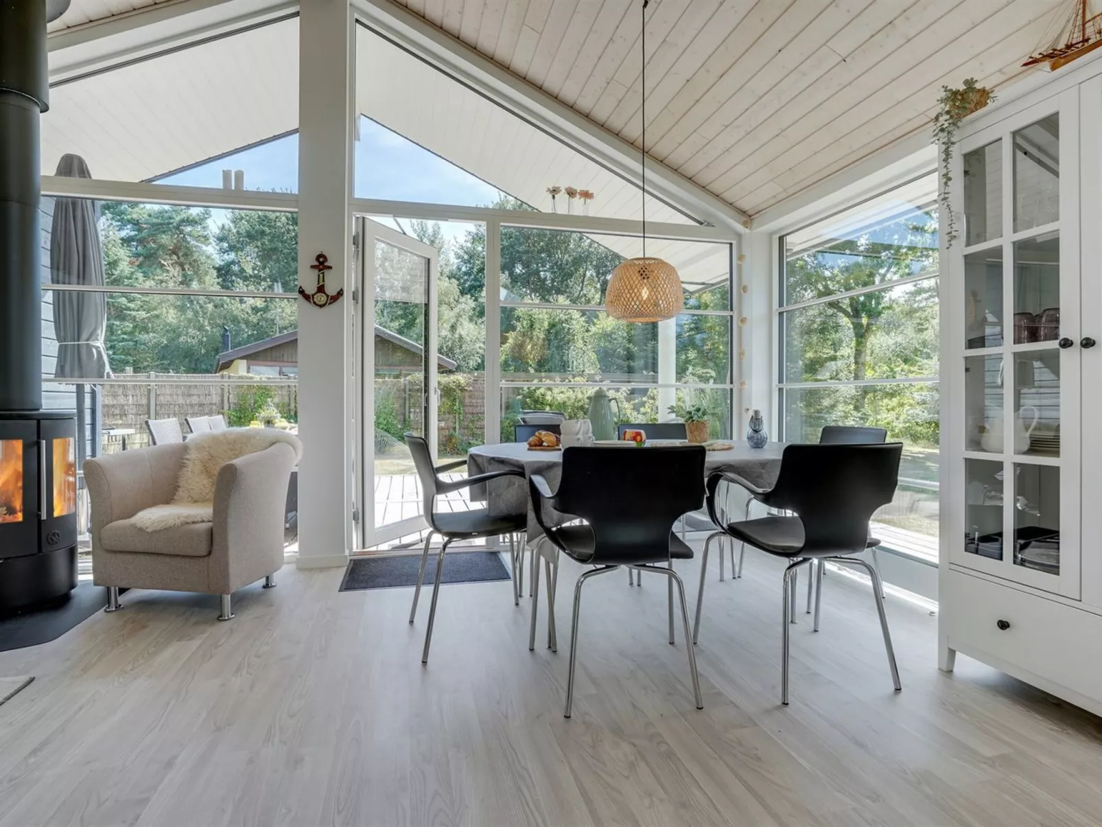 "Jelke" - 50m from the sea-Binnen