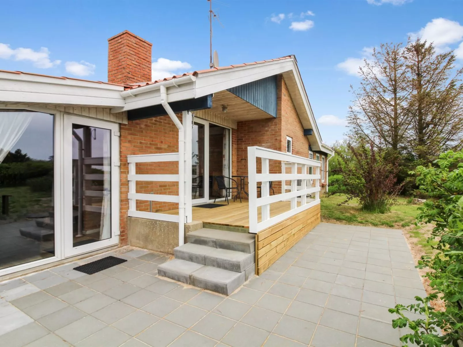 "Svane" - 1.2km from the sea-Buiten