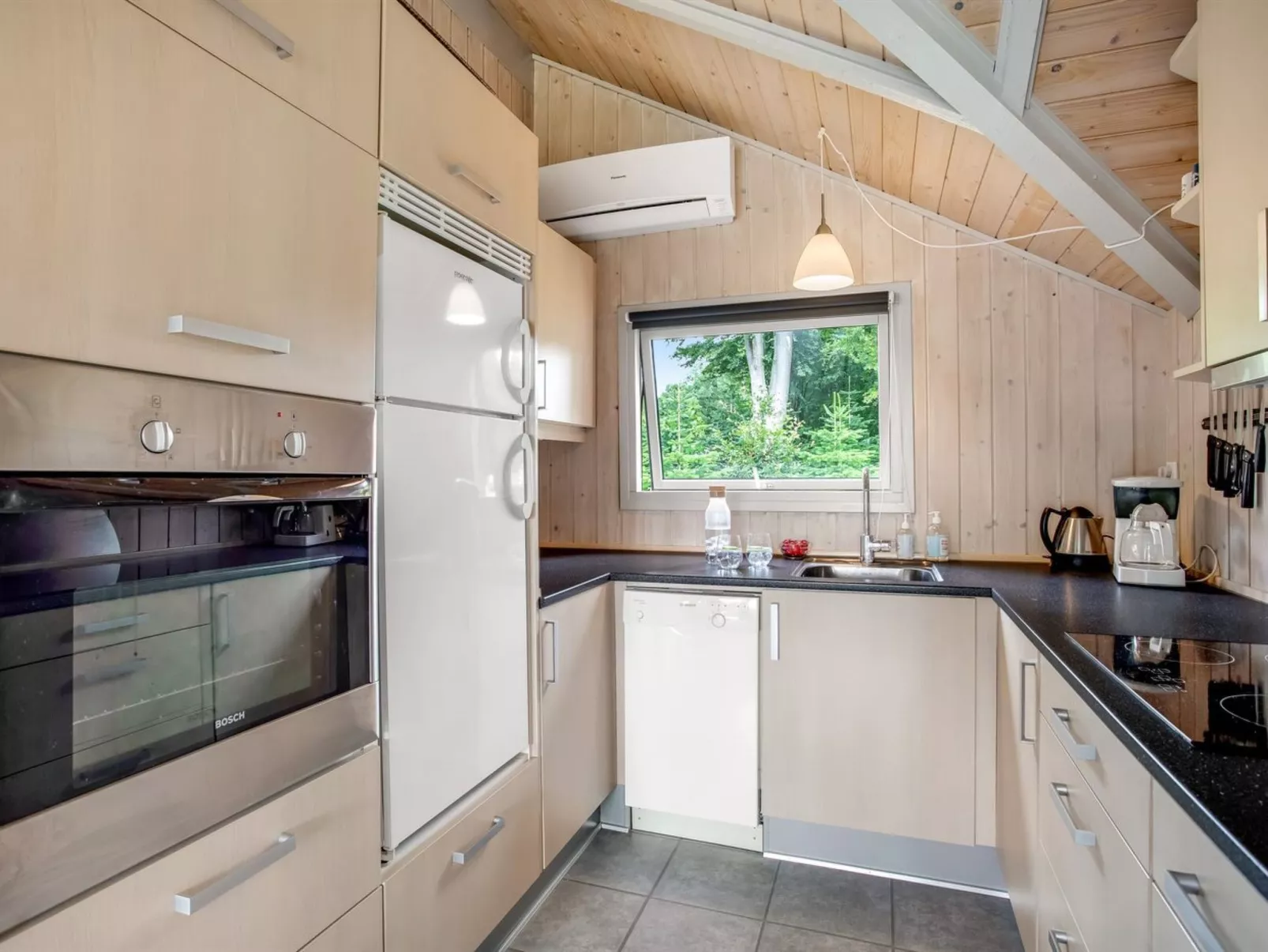 "Tecla" - 12km from the sea-Binnen