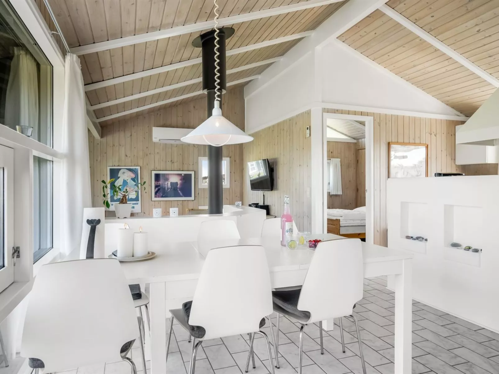 "Venja" - 200m from the sea-Binnen