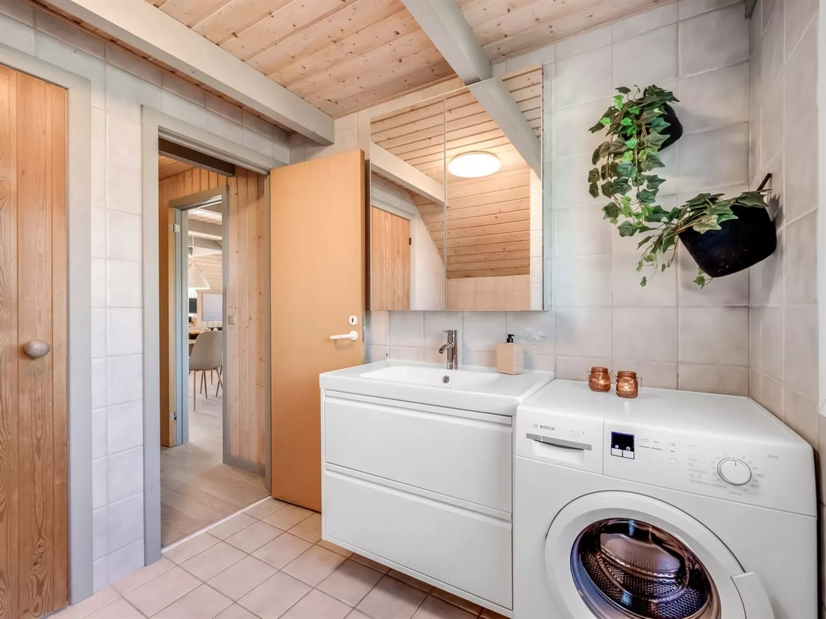 "Eggert" -  from the sea-Binnen