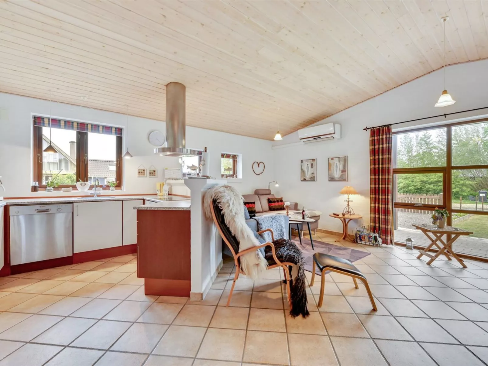 "Rika" - 525m to the fjord-Binnen