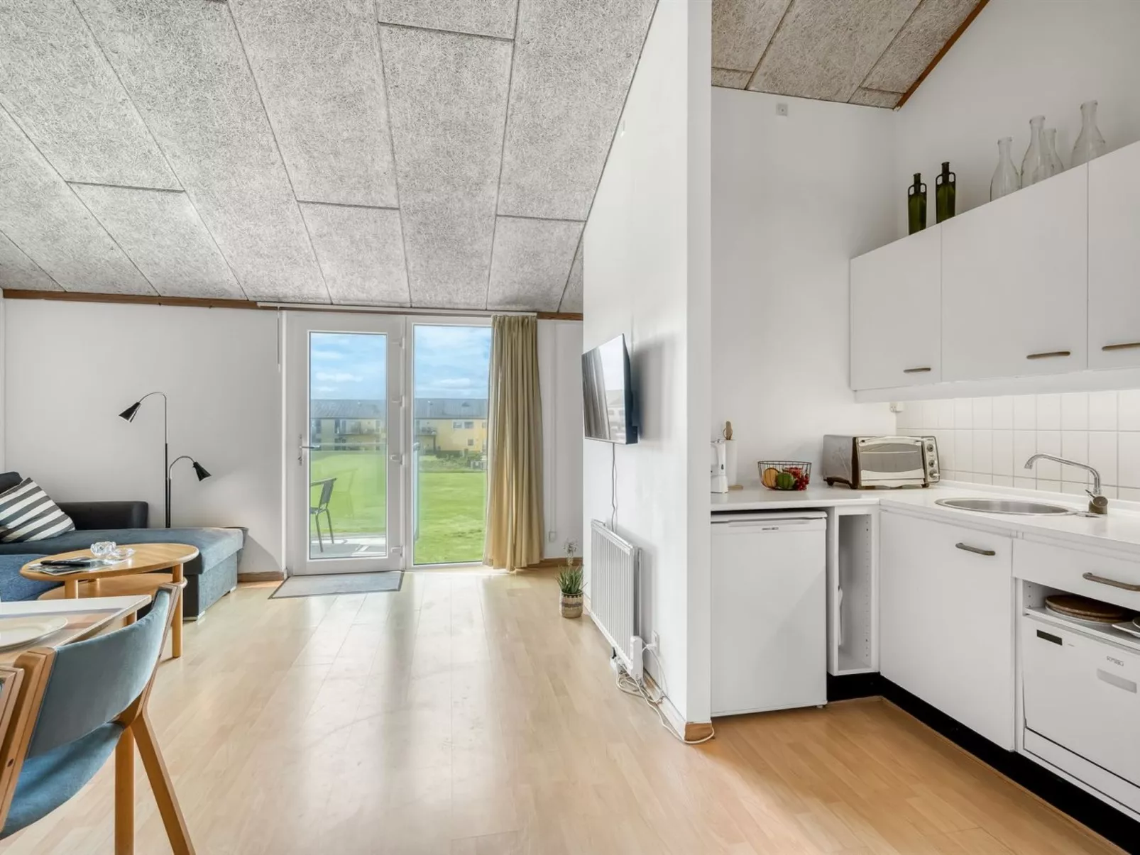 "Salka" - 150m from the sea-Binnen