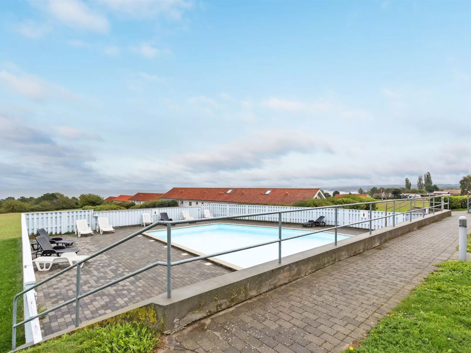 "Frederique" - 400m from the sea-Buiten