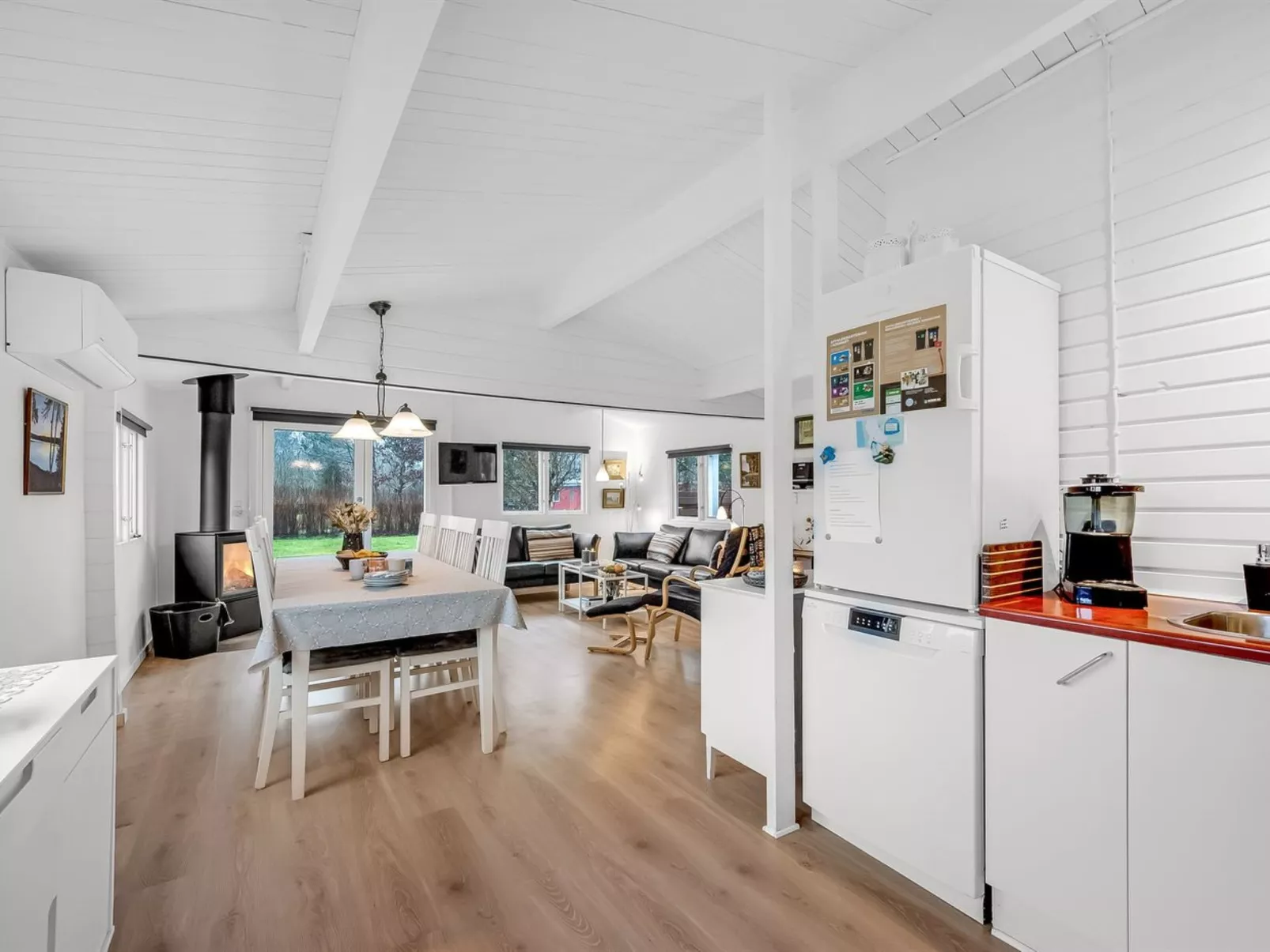 "Staffan" - 200m to the fjord-Binnen