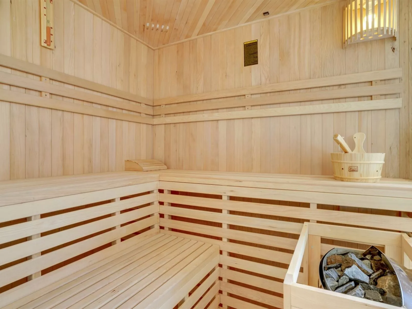 "Antonina" - 800m from the sea-Binnen