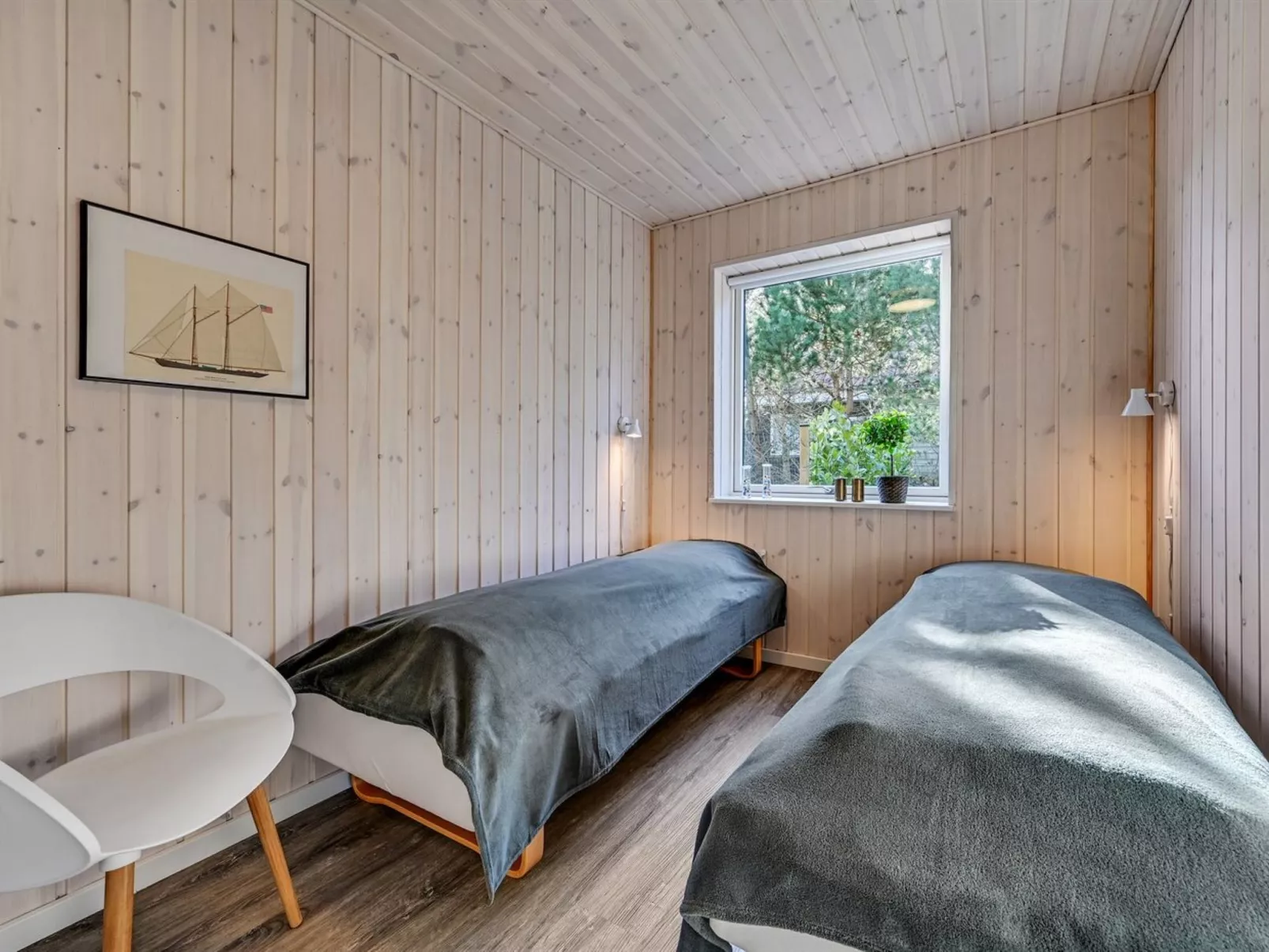 "Ylvi" - 250m from the sea-Binnen