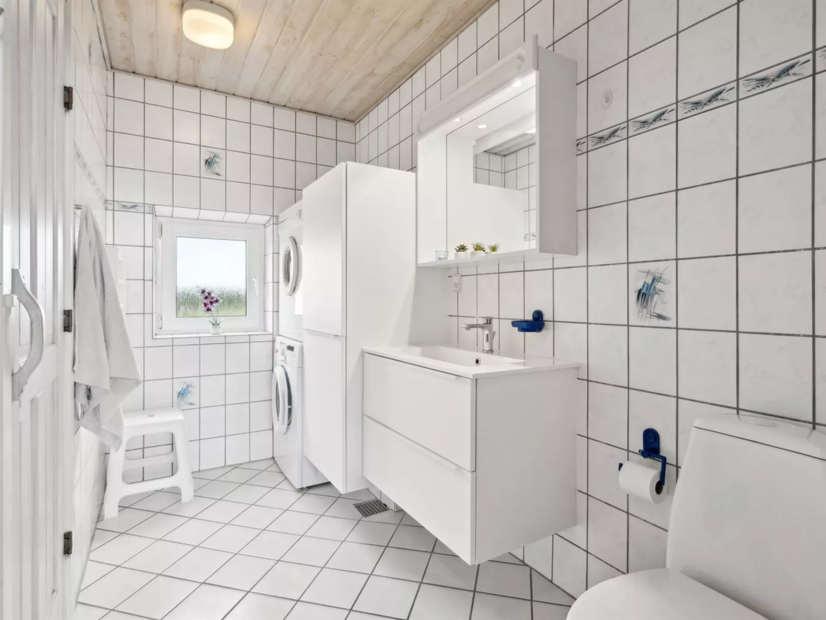 "Mari" - 400m from the sea-Binnen