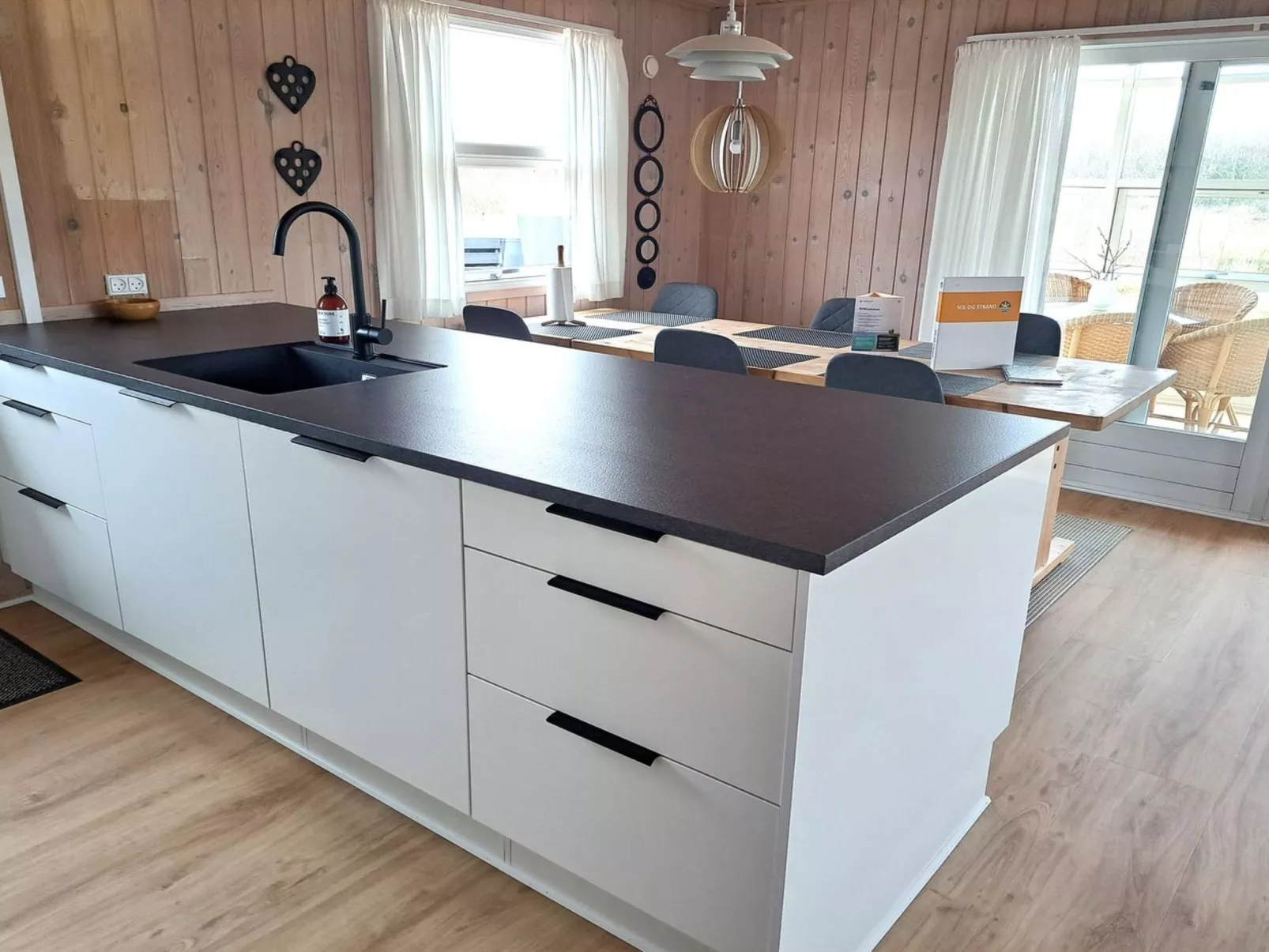 "Allis" - 400m from the sea-Binnen