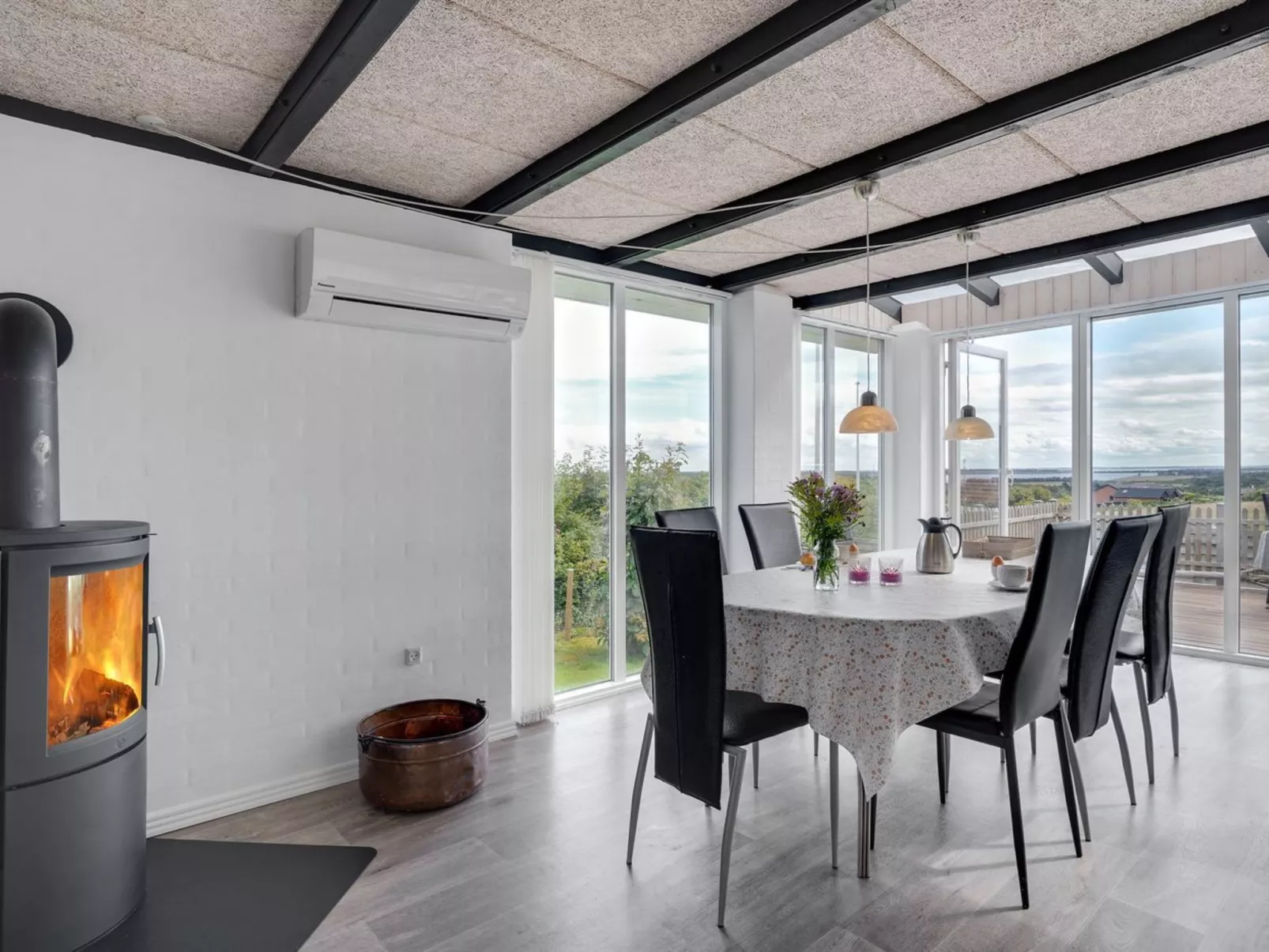 "Dagne" - 400m to the fjord-Binnen