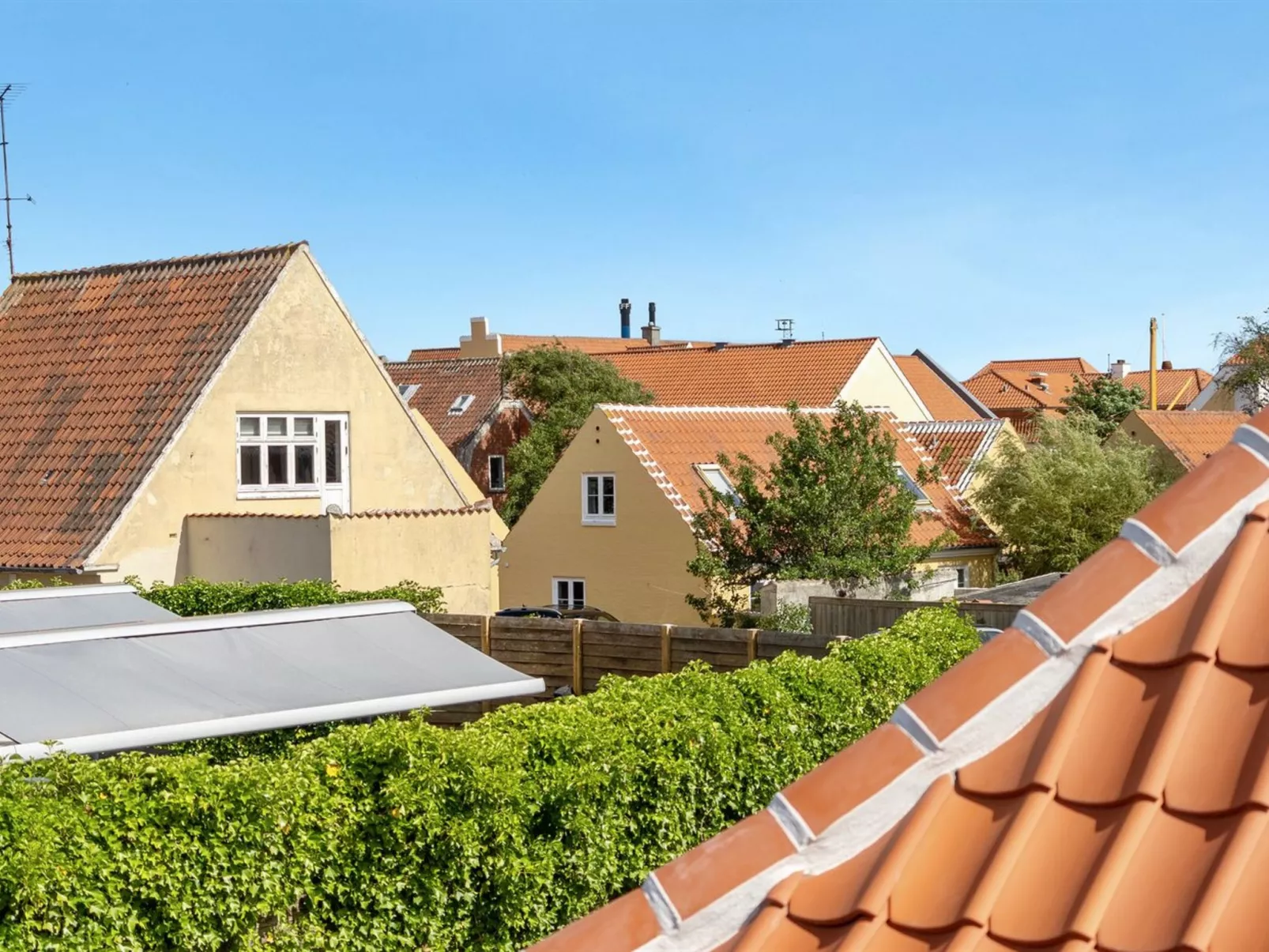 "Naina" - 200m from the sea-Buiten