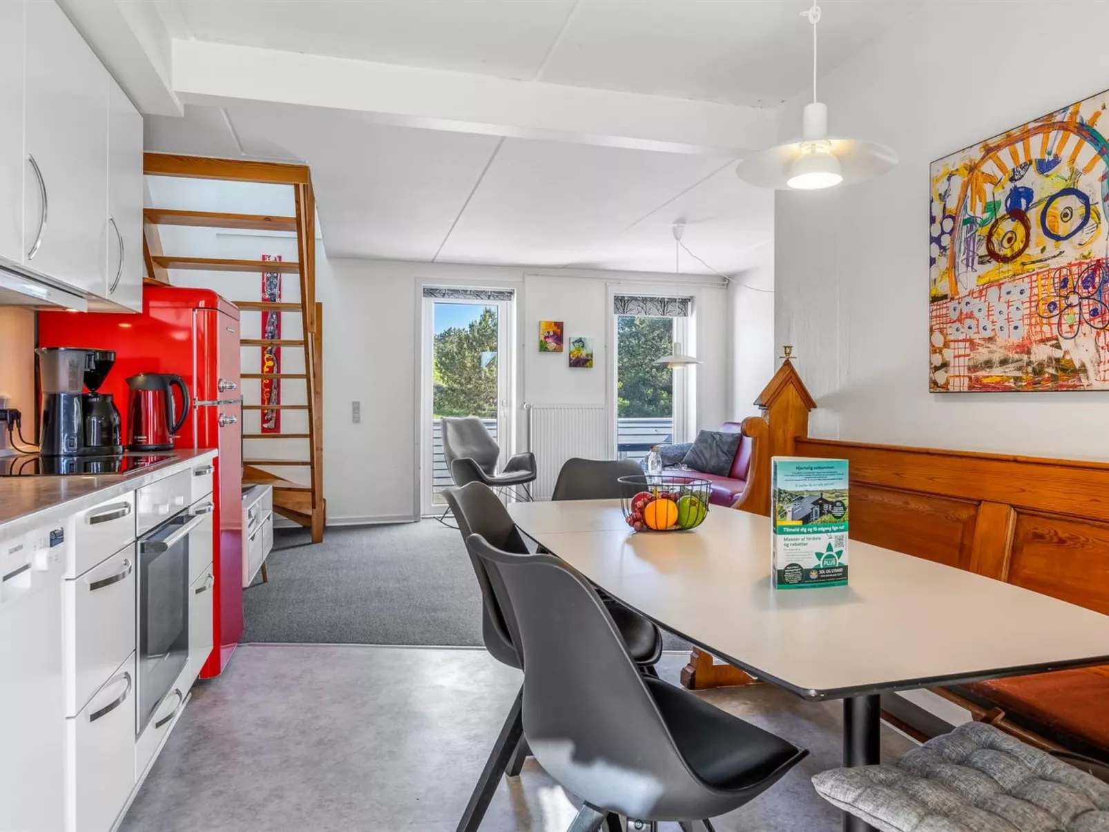 "Niilo" - 1.7km from the sea - Binnen