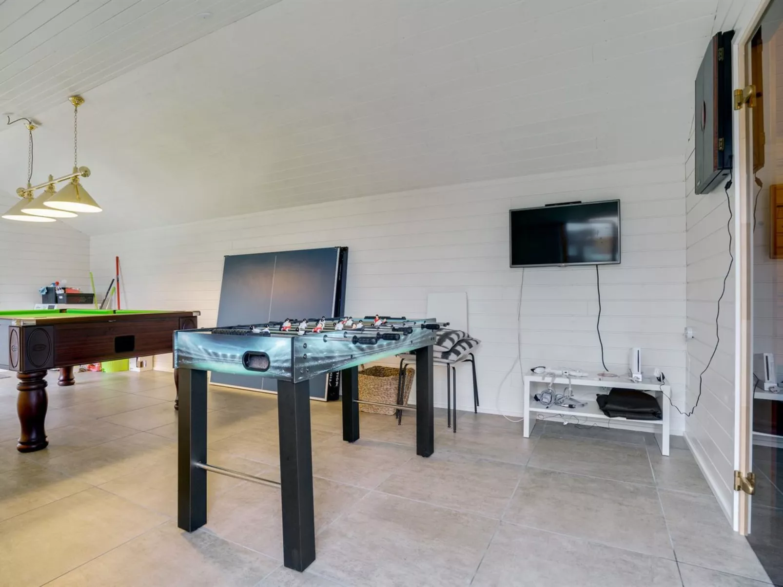 "Claus" - 500m from the sea-Binnen