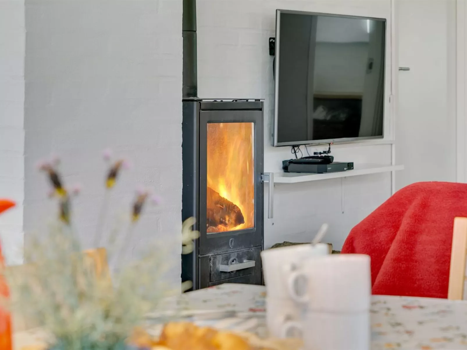 "Marlien" - 1km to the fjord-Binnen