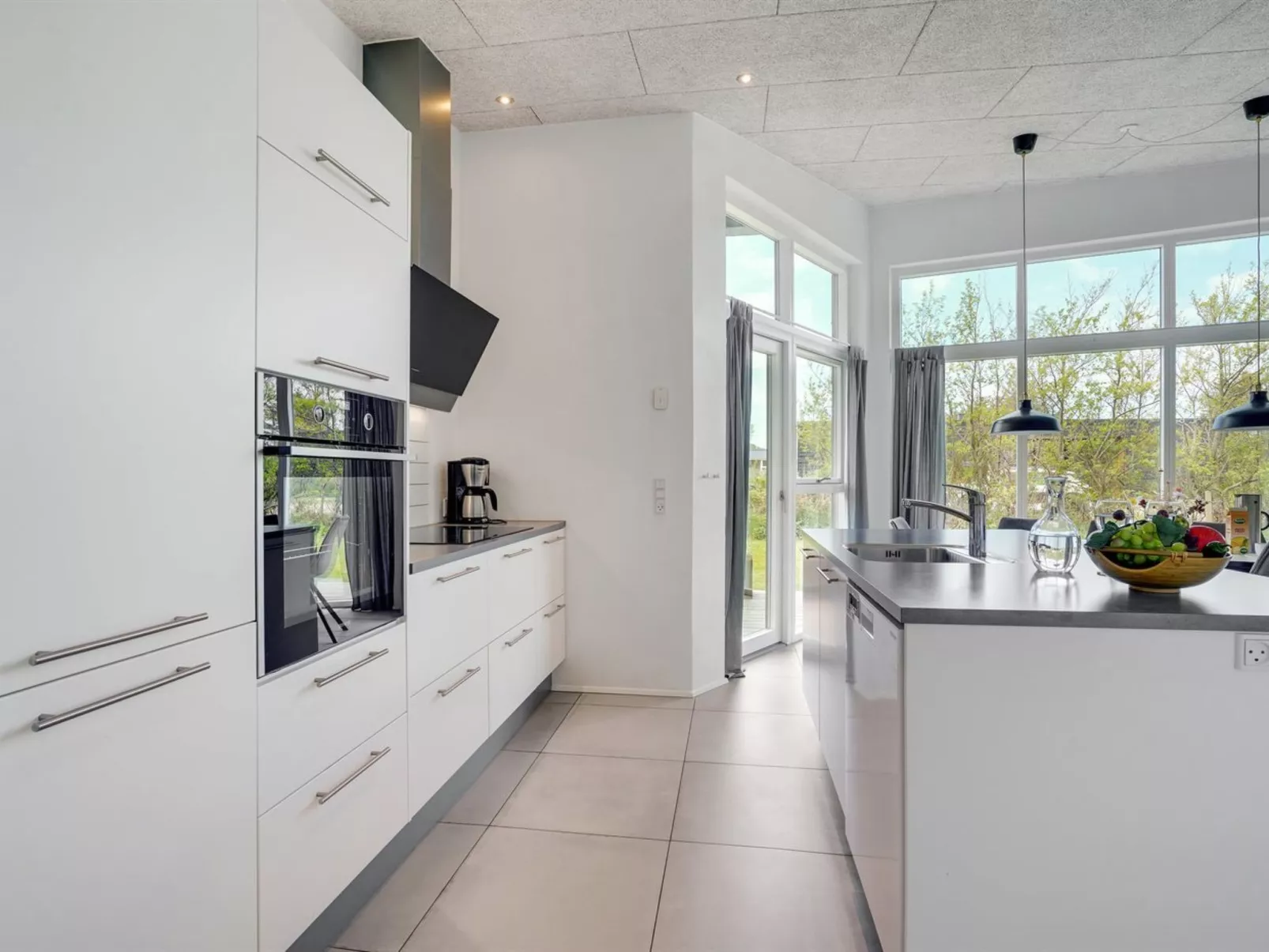 "Dietke" - 650m from the sea-Binnen