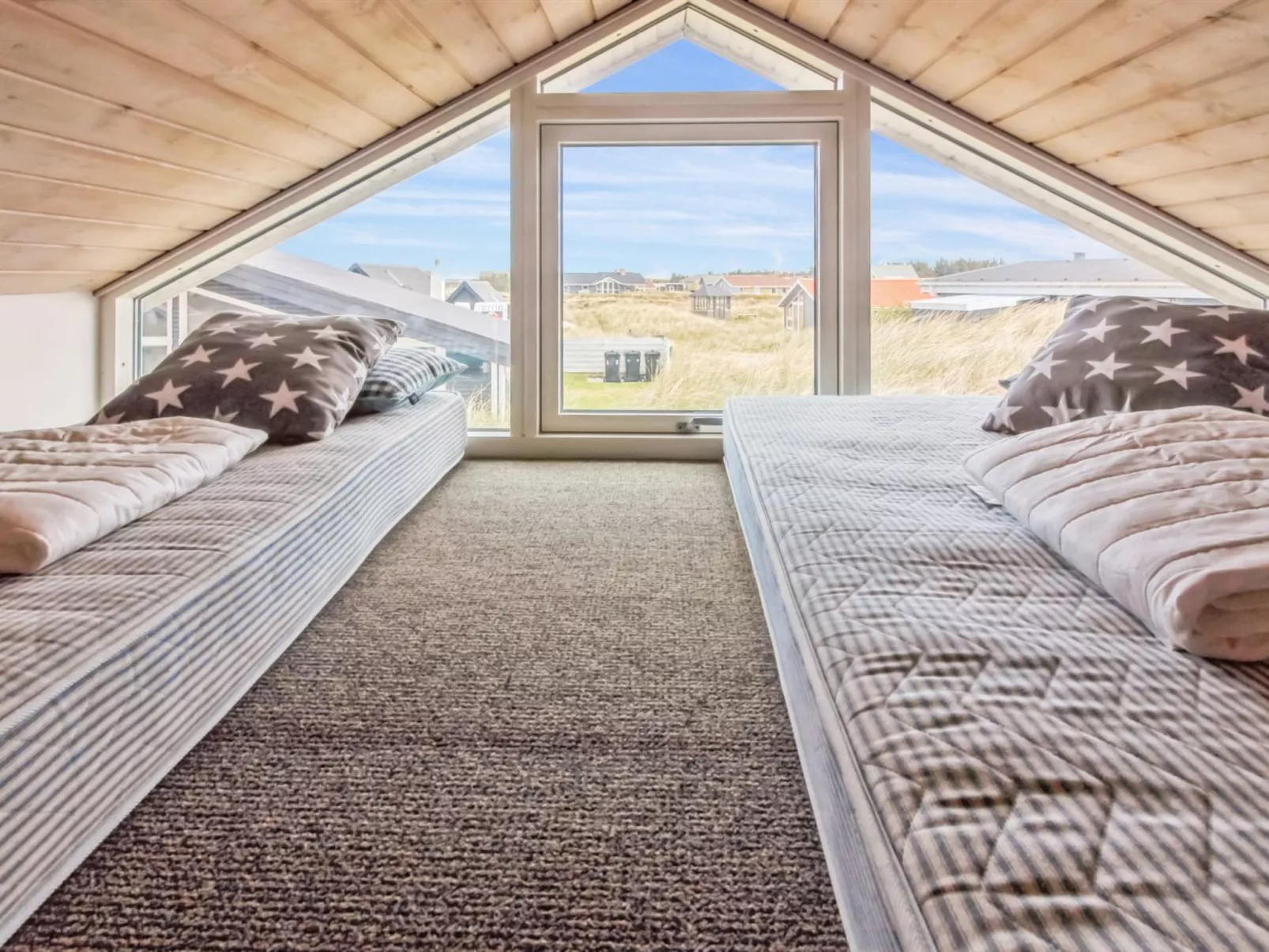 "Madsen" - 500m from the sea-Binnen