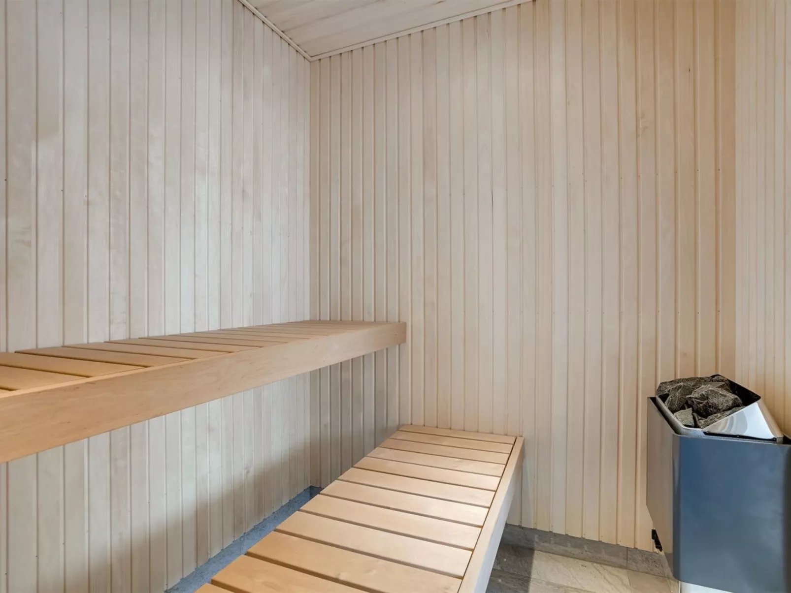 "Ambra" - 950m from the sea-Binnen